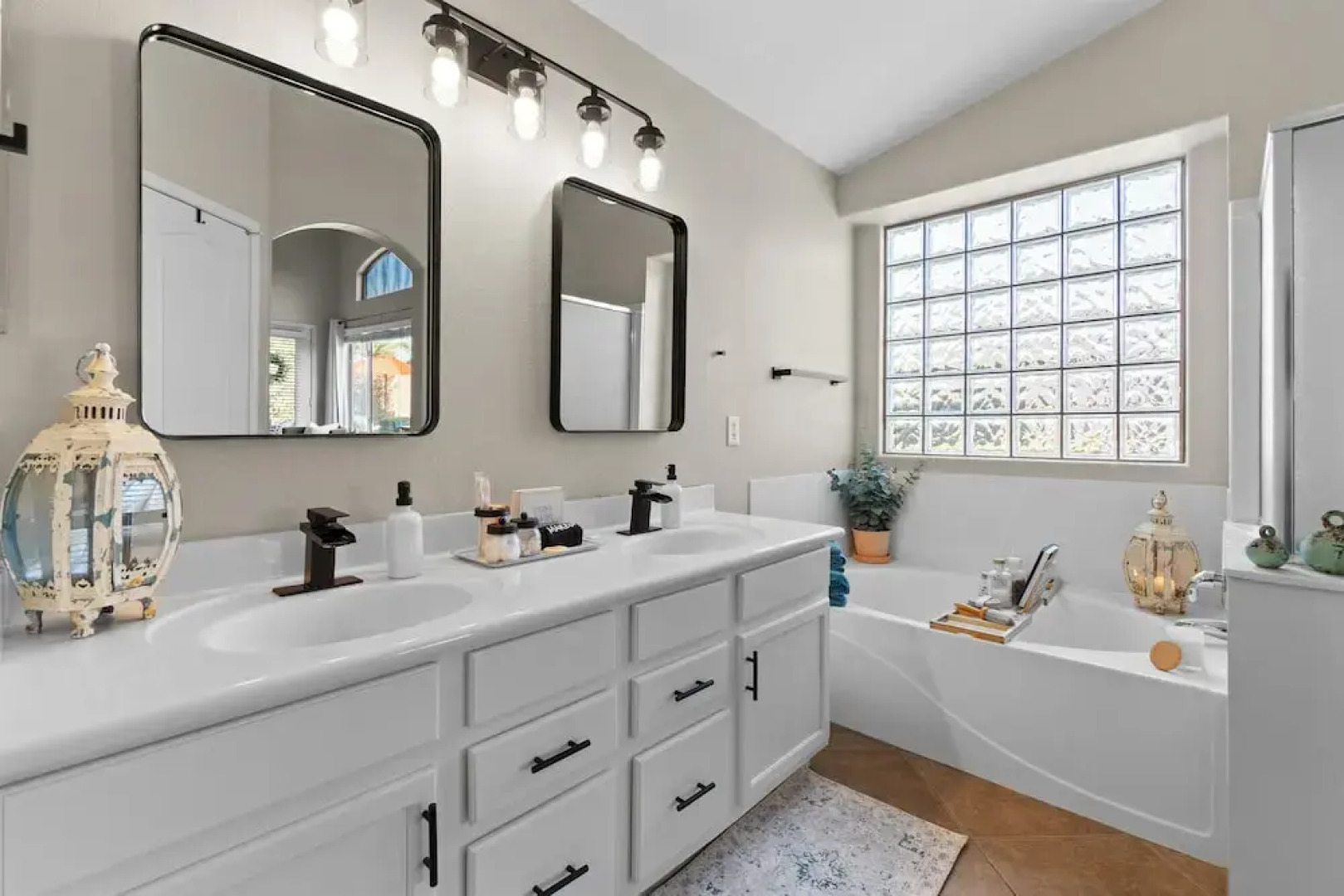 Maricopa Home <1 Mile to The Duke Golf Course!