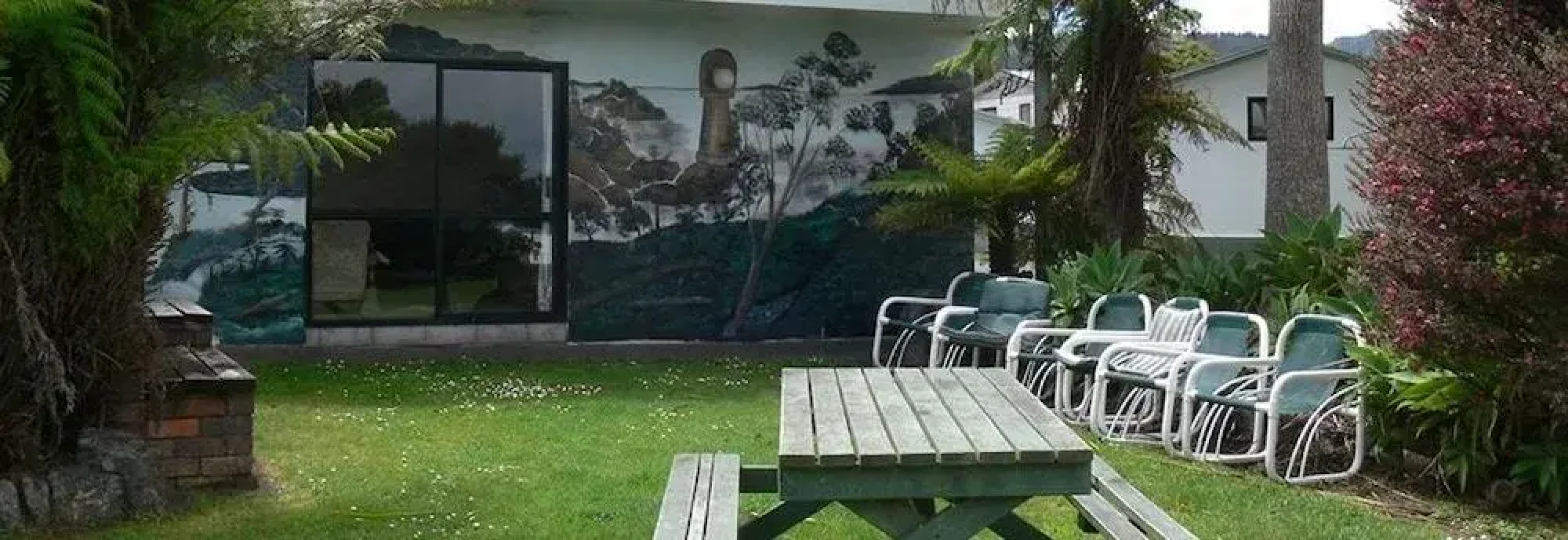 Tidewater Motel and Tourist Park - Hostel