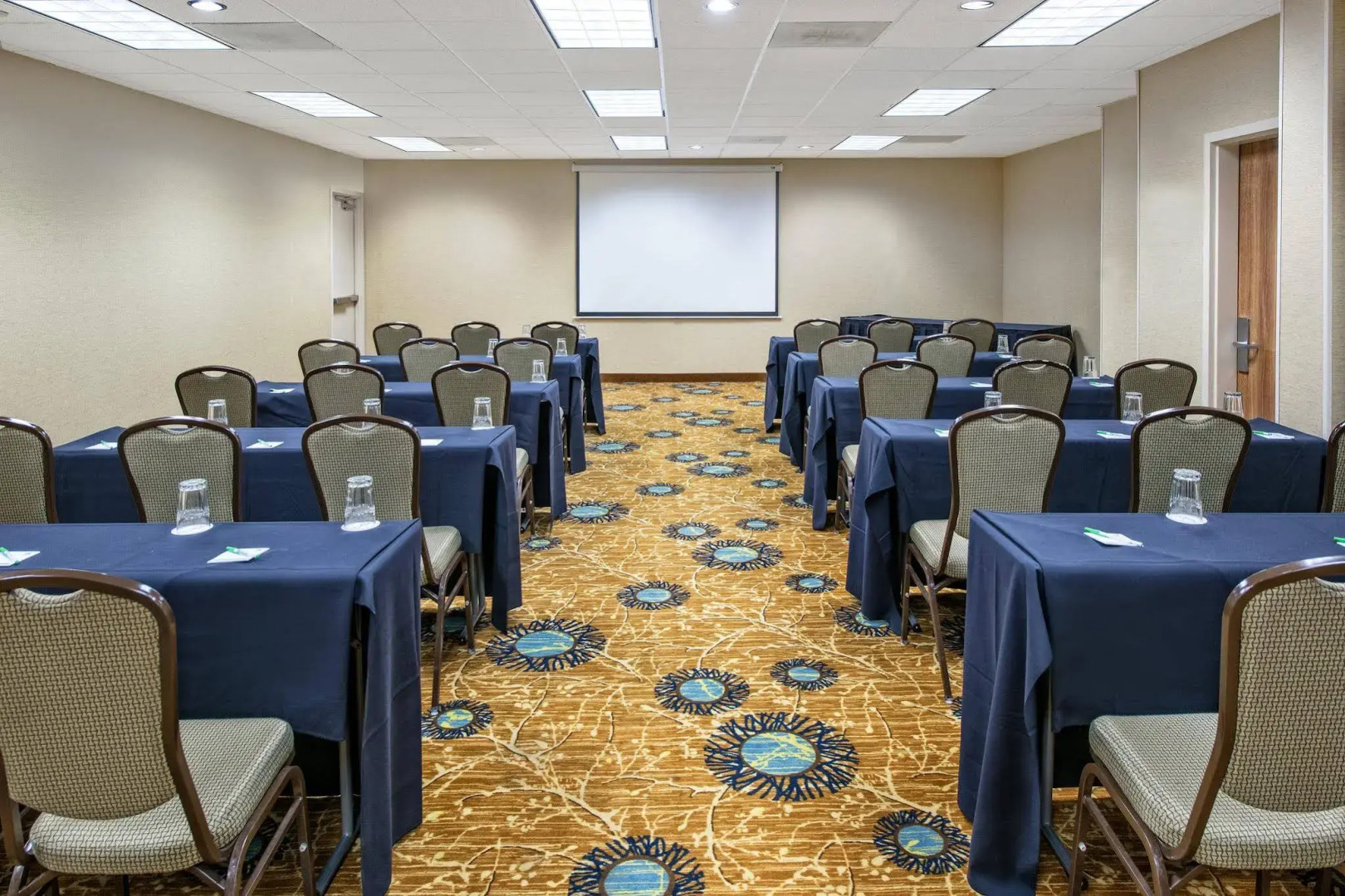 Kozy Hotel Dallas Airport