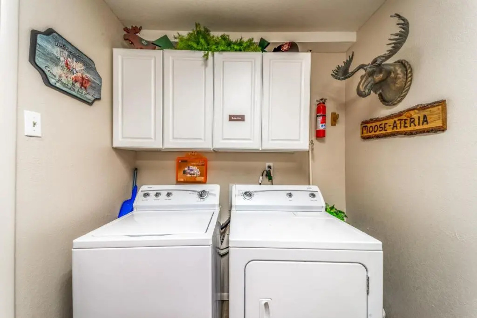 Gotch Eyed Moose, 3 Bedrooms, 3 bath, Pool and Tennis Access, Sleeps 10