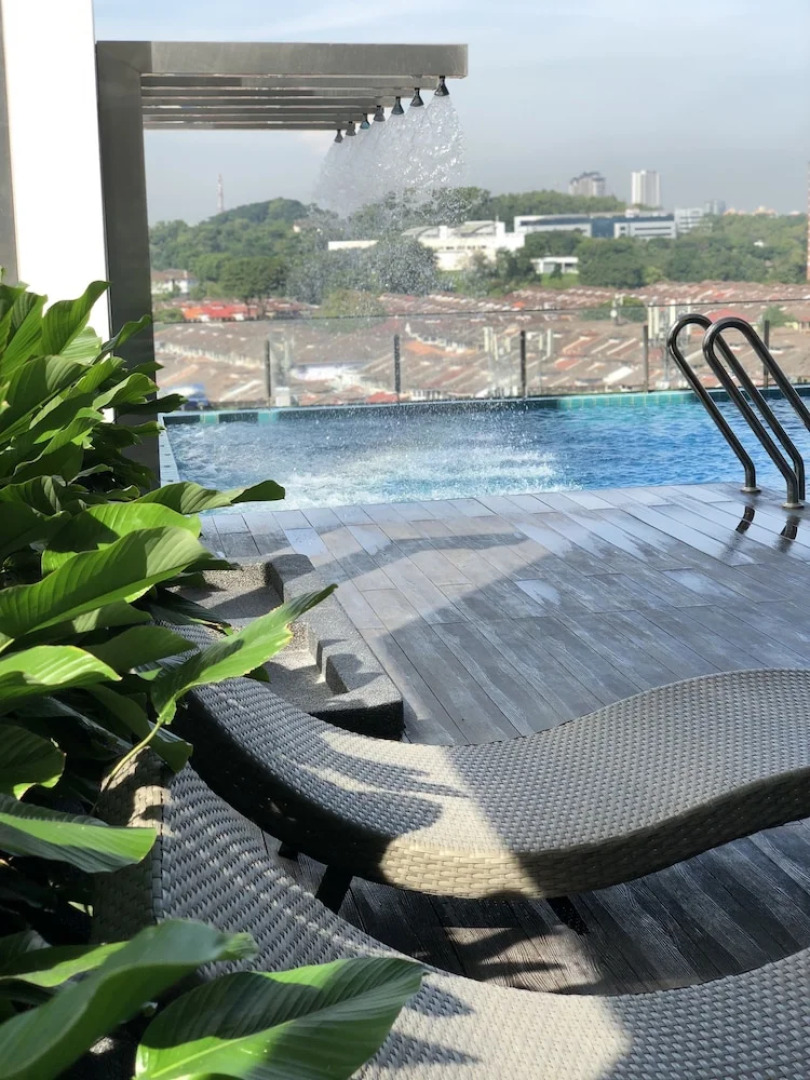 Elegant Cube Soho One South