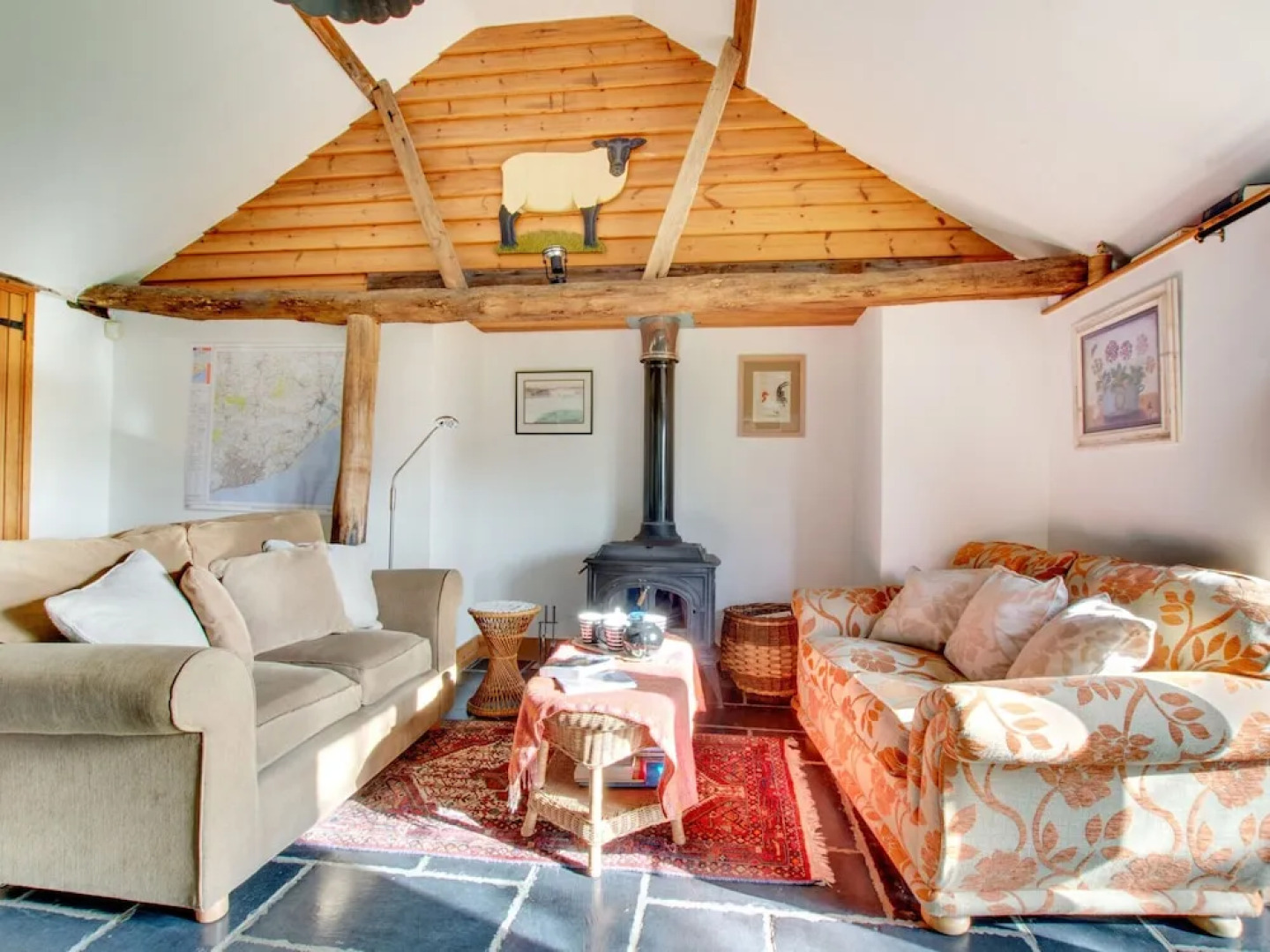 Superb Holiday Home in Broad Street Kent With Graden