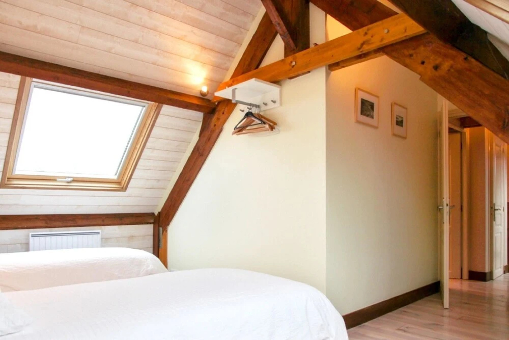 House With 4 Bedrooms in Mosles, With Furnished Garden and Wifi - 5 km