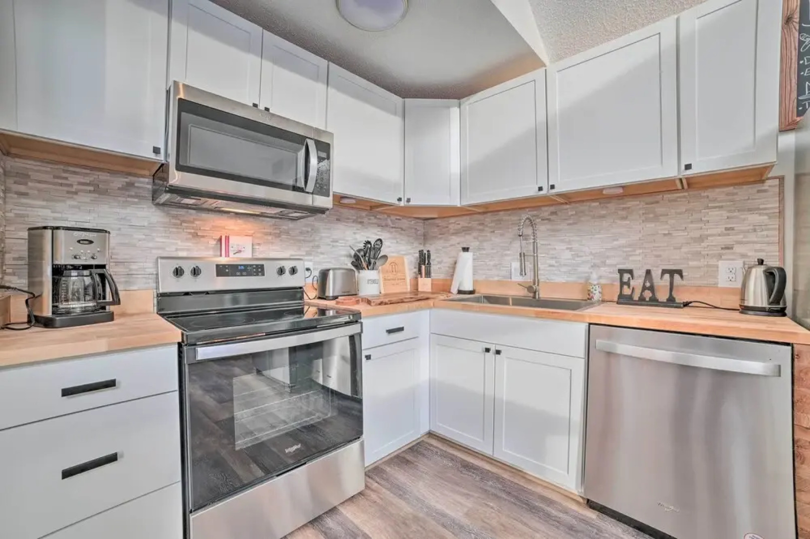 Harbor Springs Home: 1 Mi to Nubs Nob Ski Resort