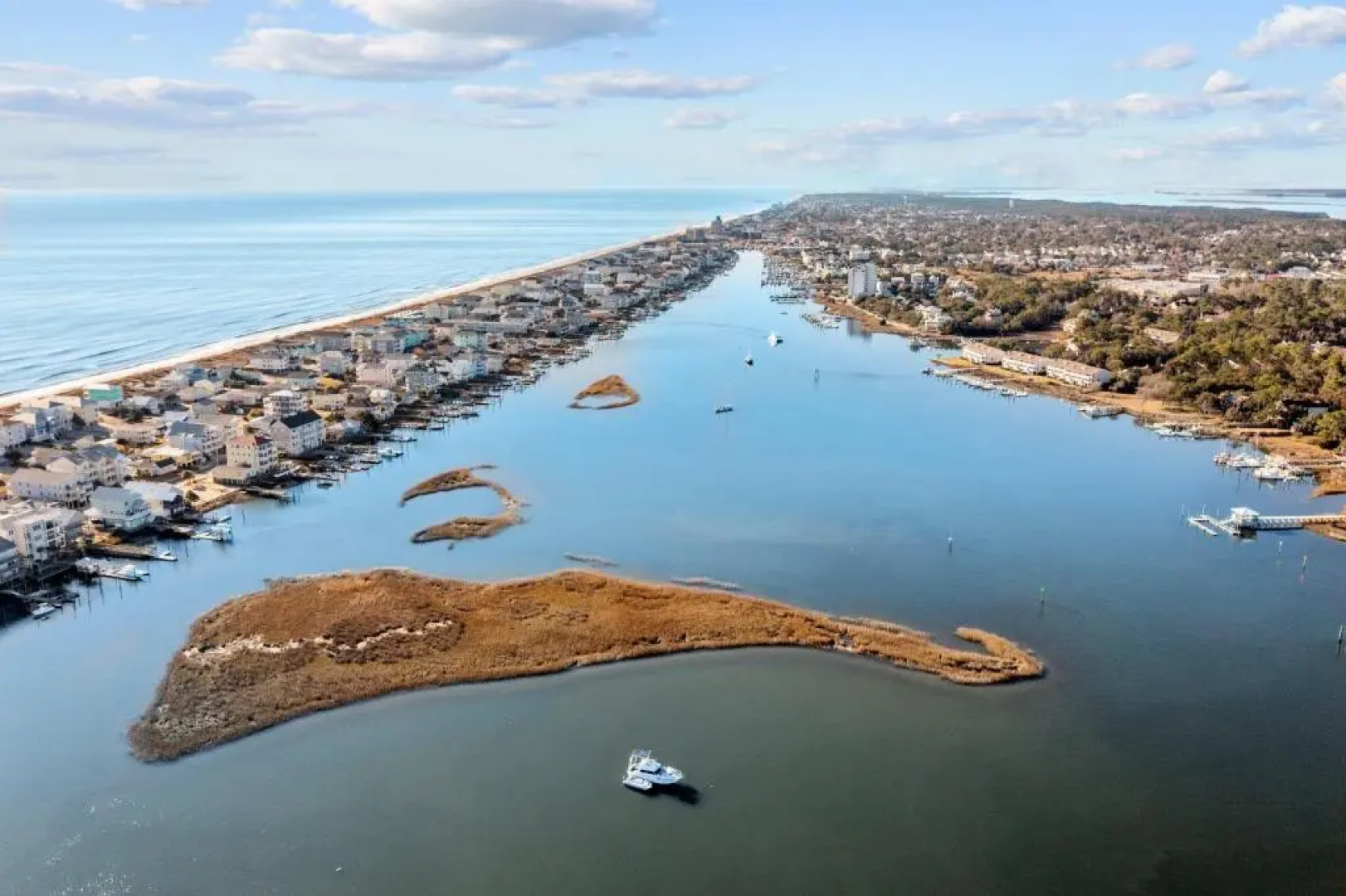 Modern Carolina Beach Boardwalk Cottage near Amenities!