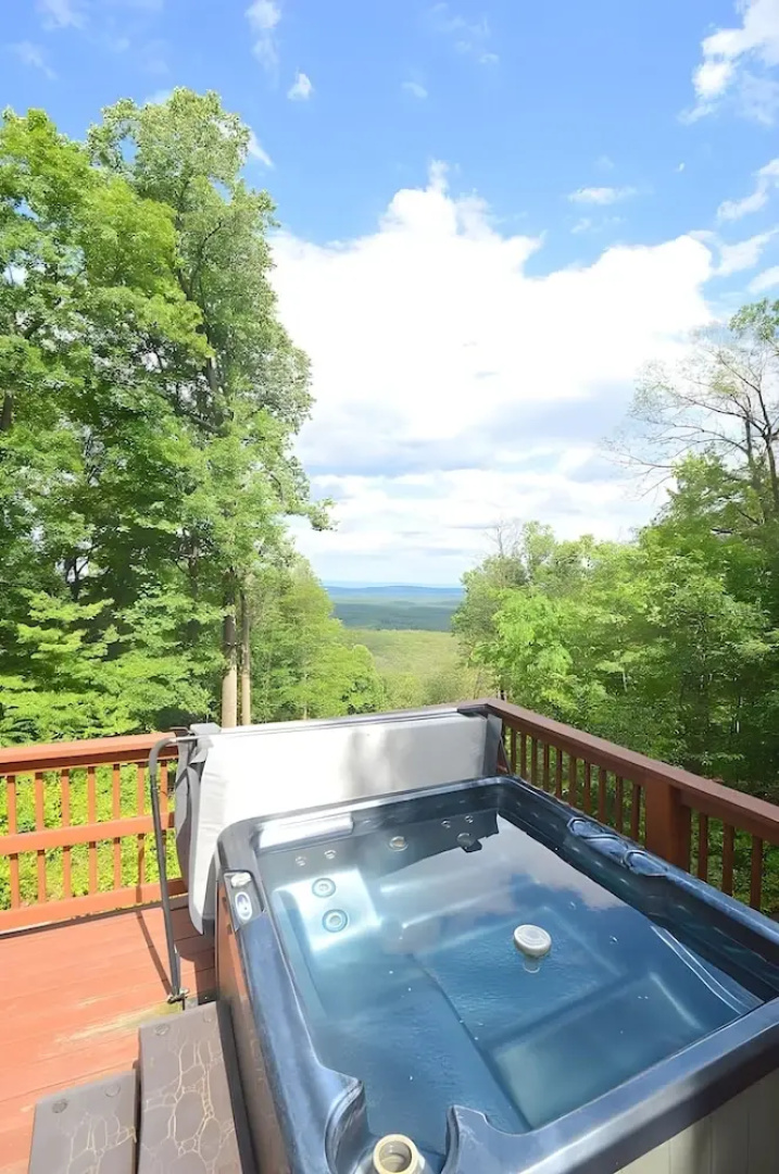 Above Sleepy Hollow - A Hidden Getaway