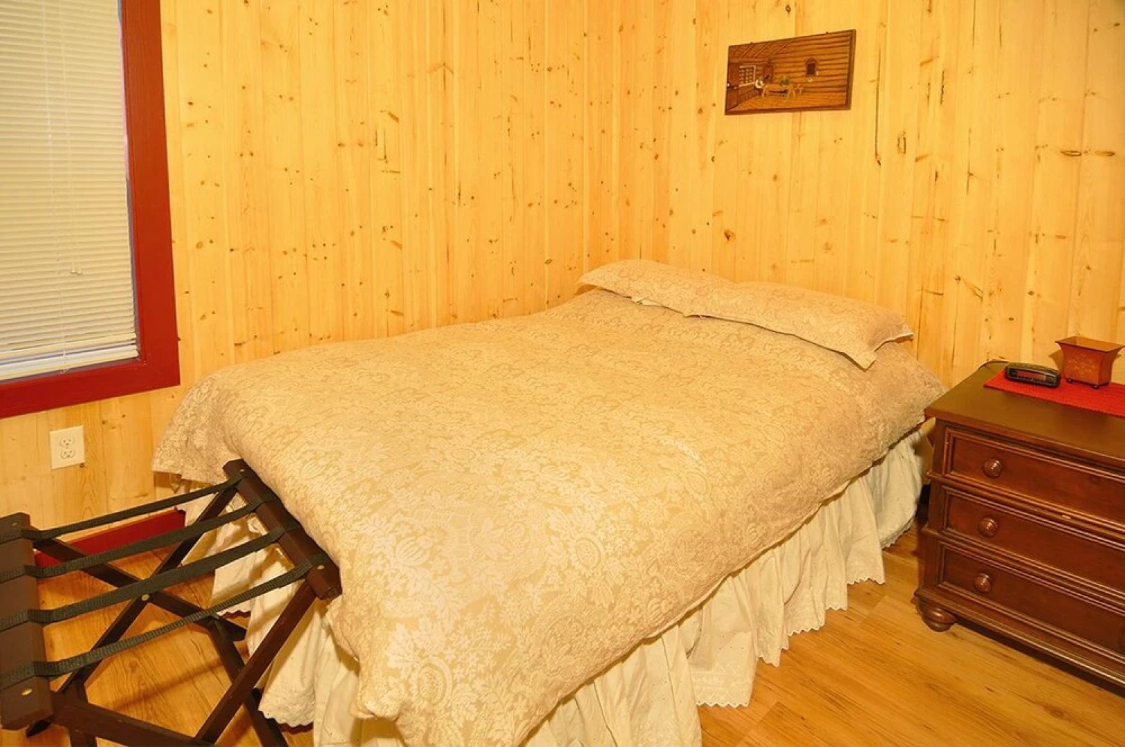 Money Creek Lodge - Five Bedroom Cabin with Hot Tub