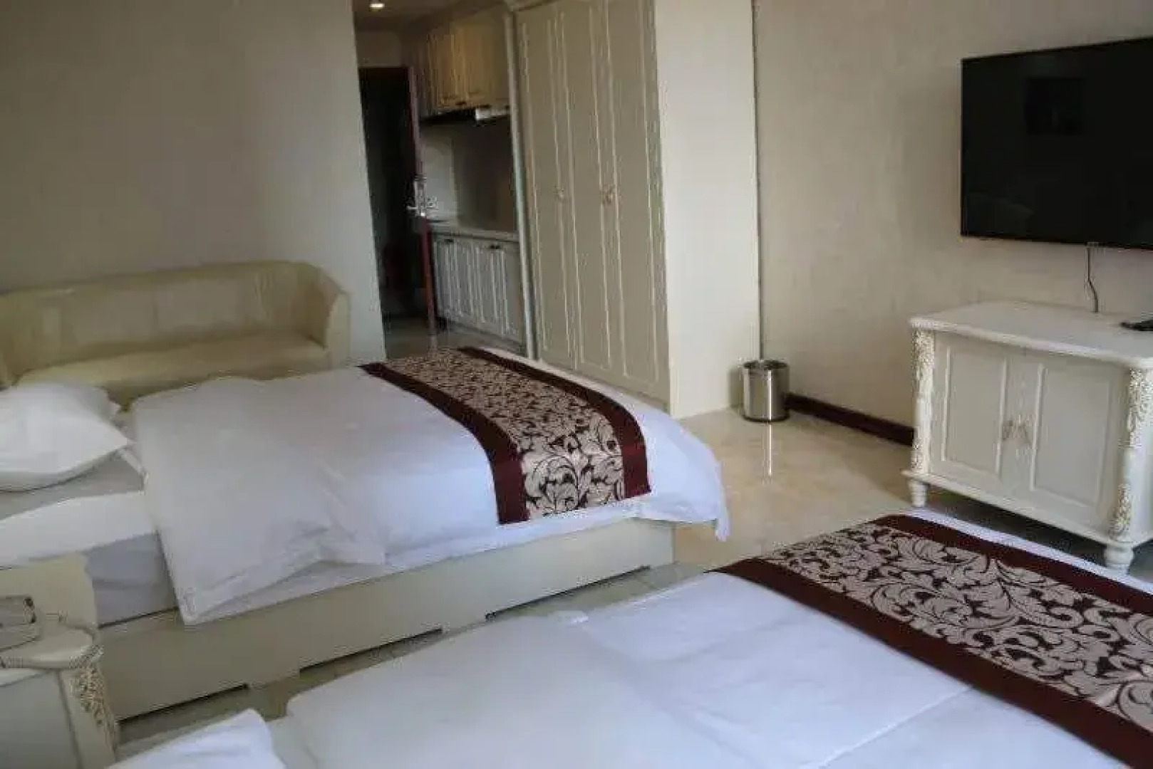 Super 8 Hotel (Tongliao Affiliated Hospital)