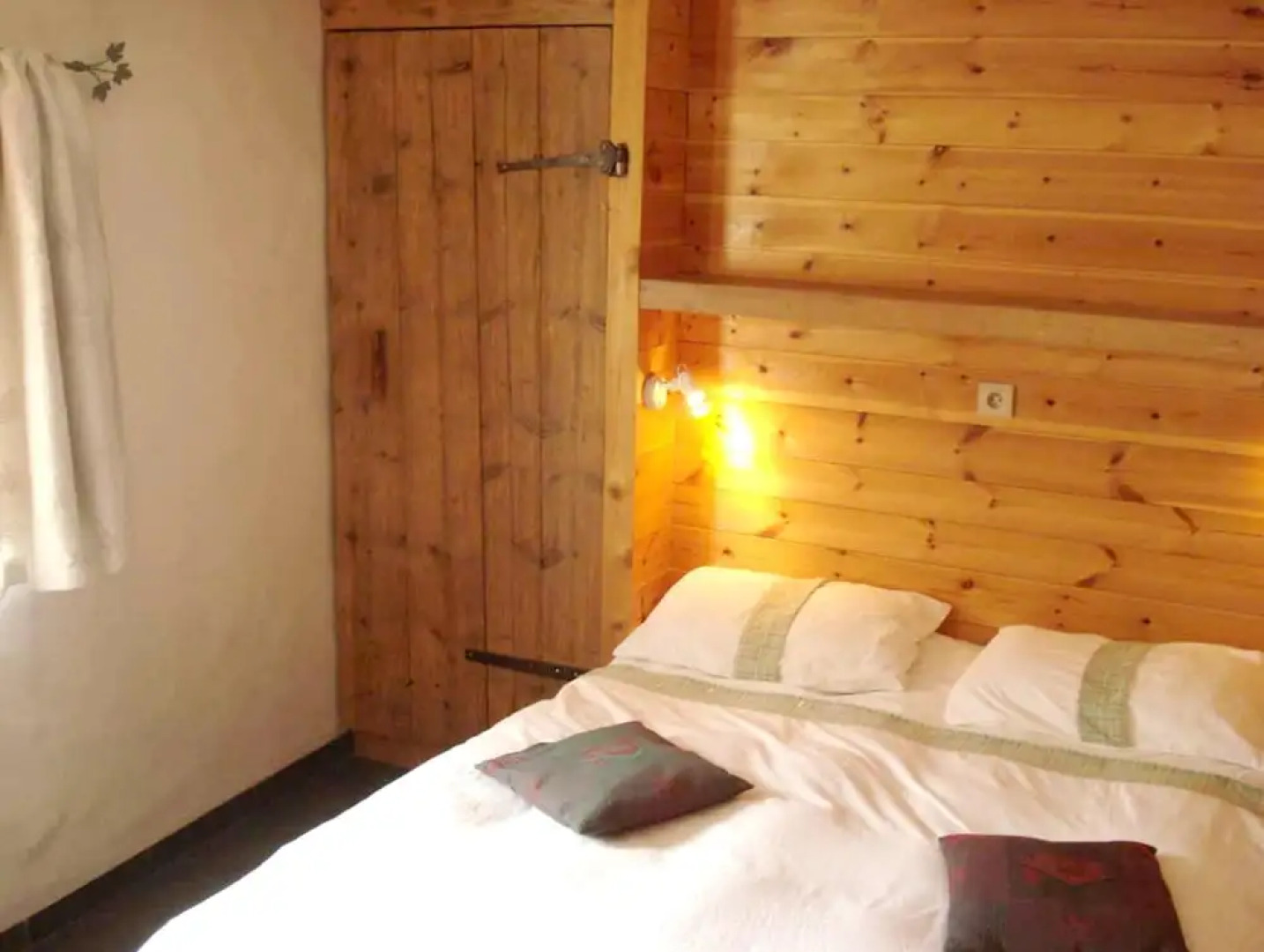 Chalet with 5 Bedrooms in Sainte-Foy-Tarentaise, with Wonderful Mountain View, Furnished Garden And Wifi