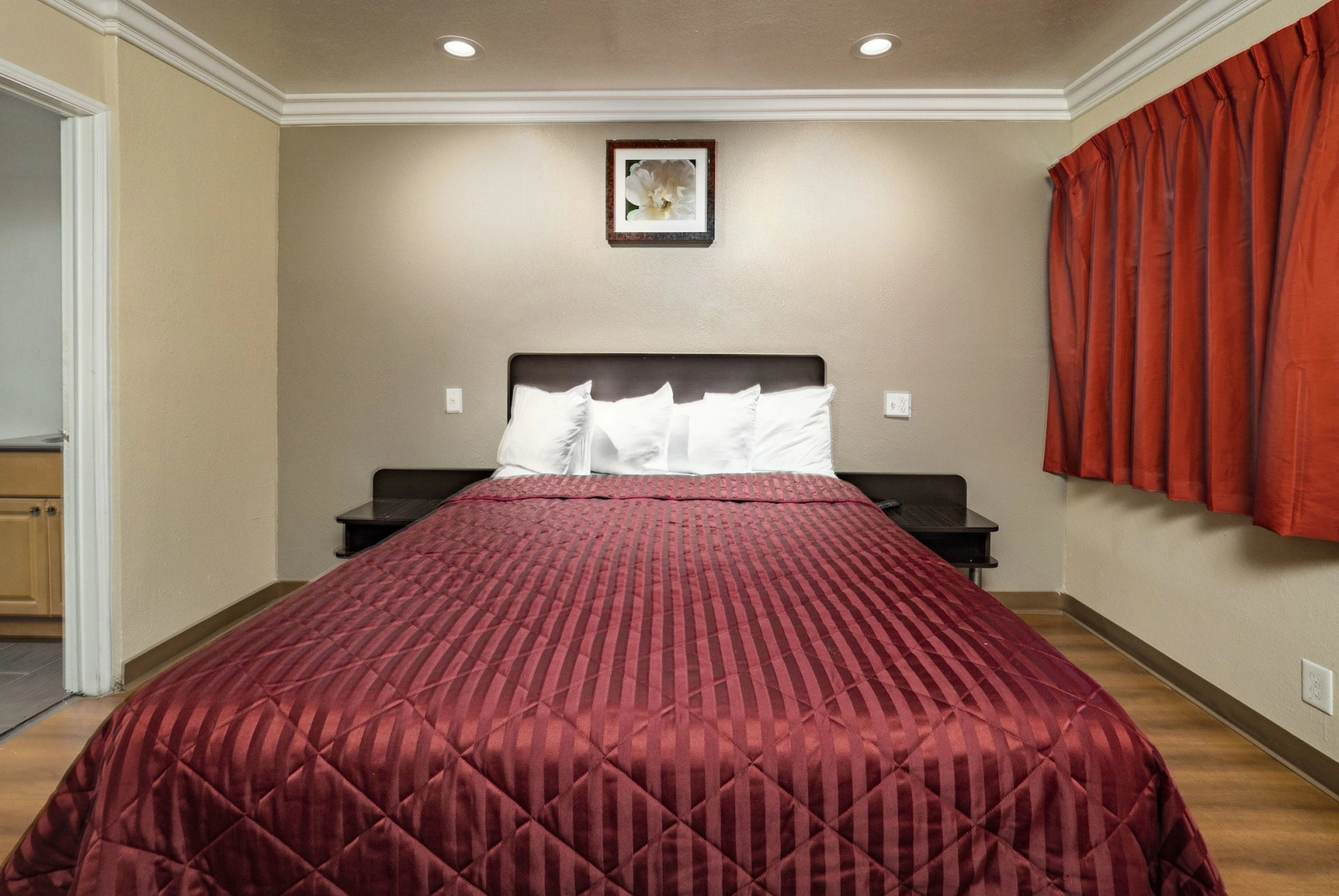 Travelodge by Wyndham Sacramento Convention Center