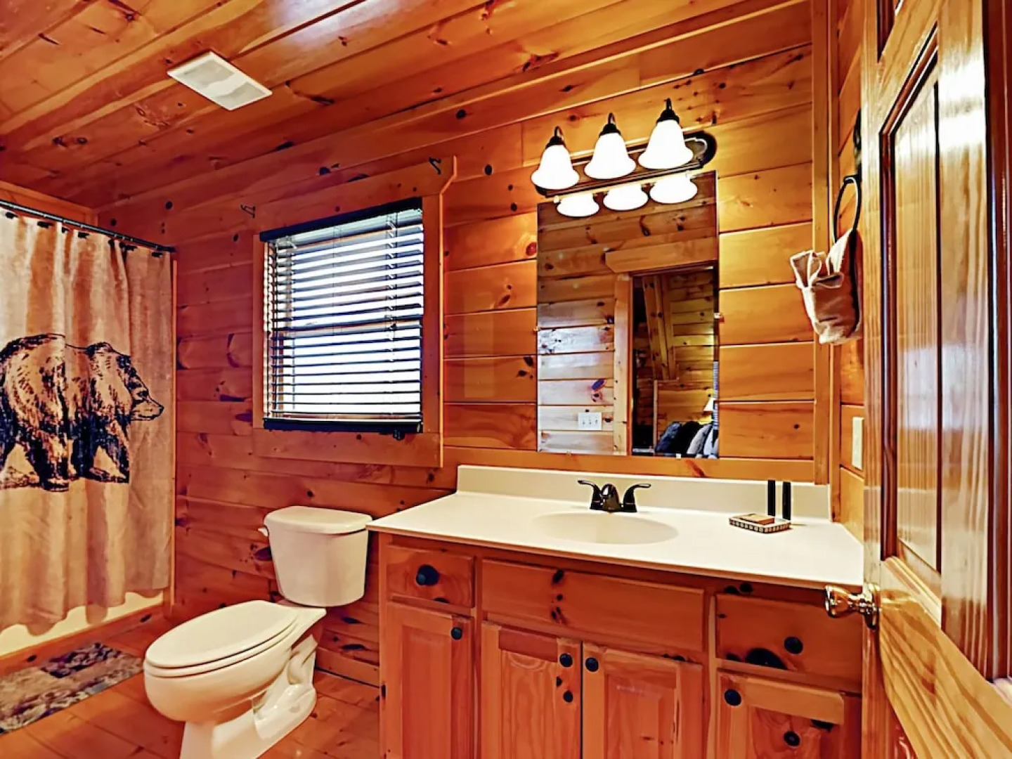 Upper Middle Creek 2 Cabins 6 Bedrooms 6 Bathrooms Cabin