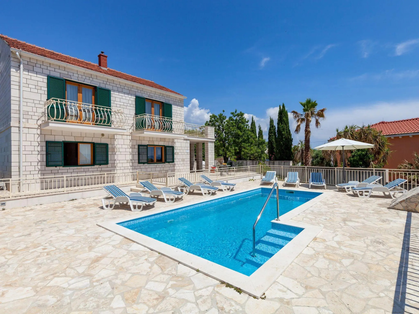 Villa in Sumartin Near the Beach & Ferry Port