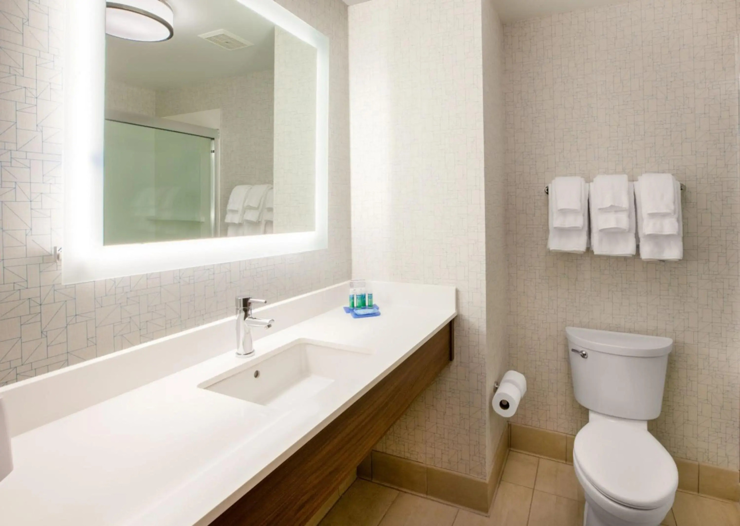 Holiday Inn Express Los Angeles Airport Hawthorne by IHG