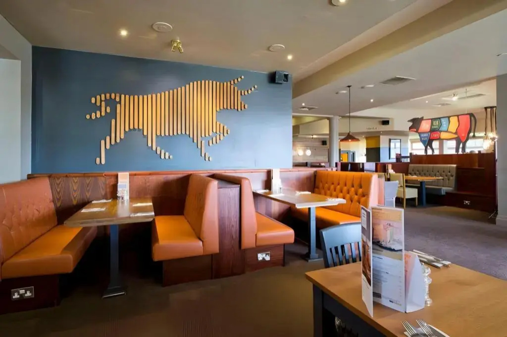 Premier Inn Livingston (M8/J3)