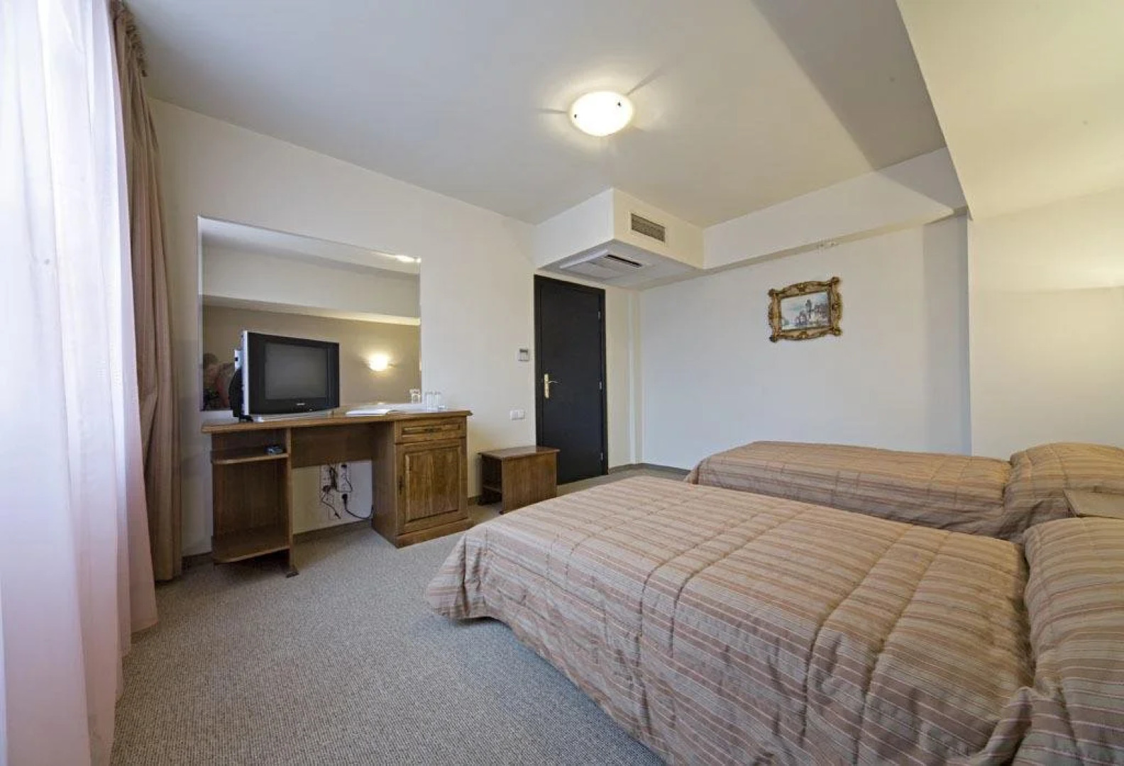 Boutique Family Hotel VSK Kentavar