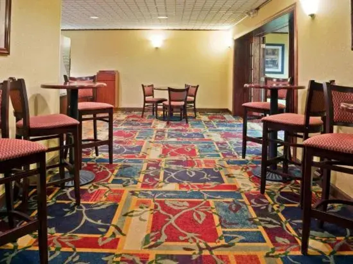 Holiday Inn Express & Suites Coon Rapids - Blaine Area