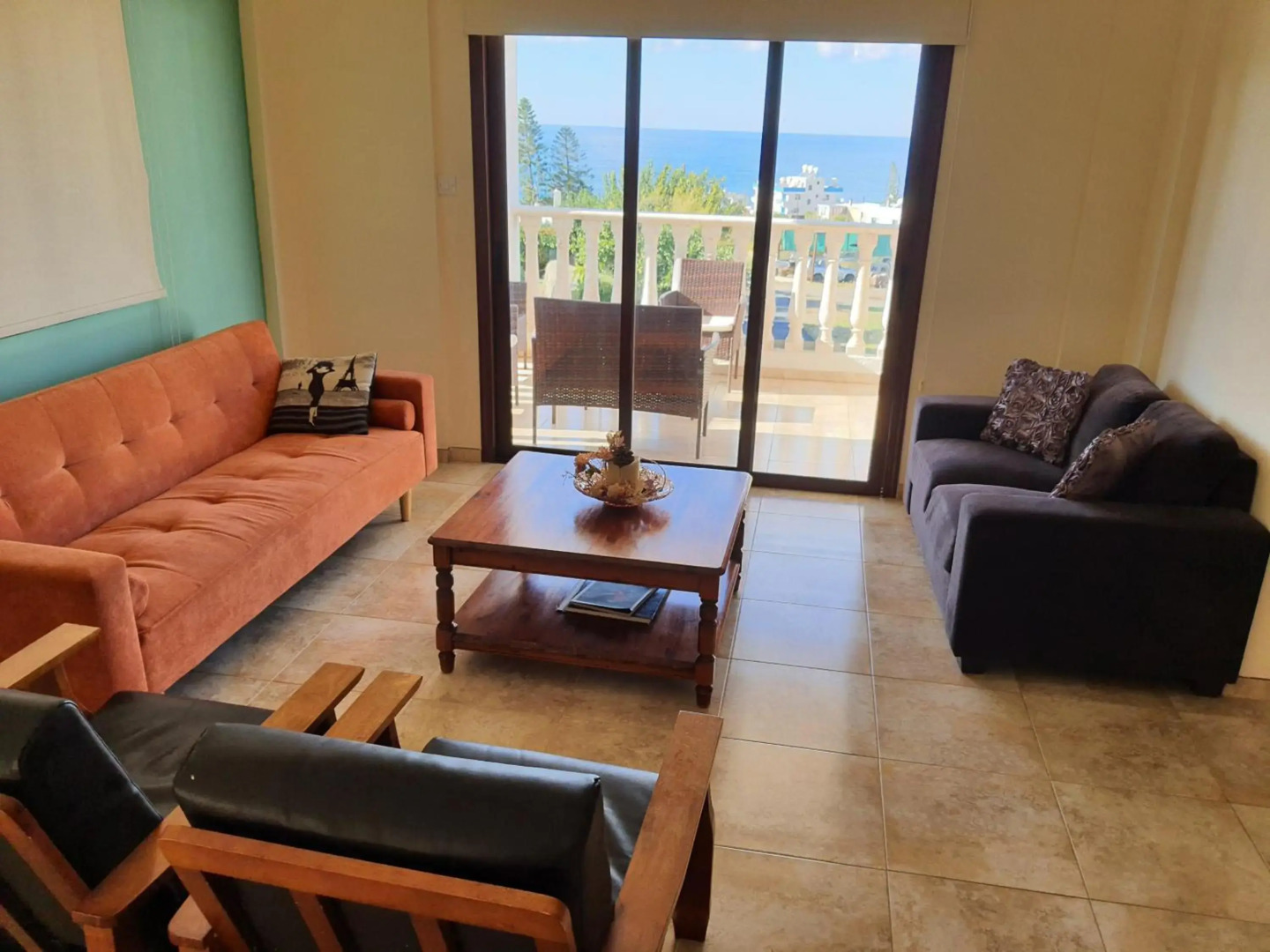 JOANNA SUNSET APTS Pomos