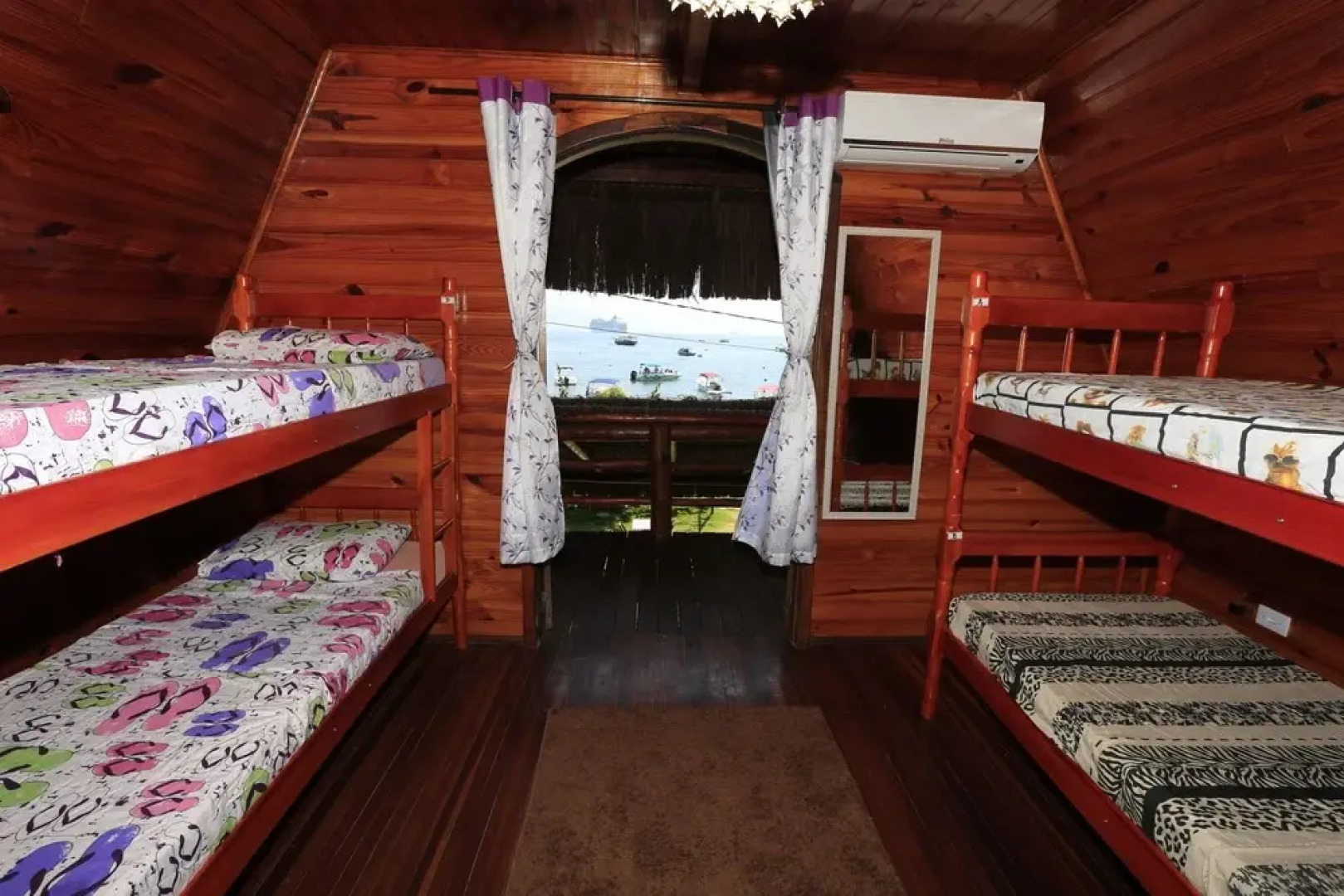 Chalé da Praia Pousada & Hostel