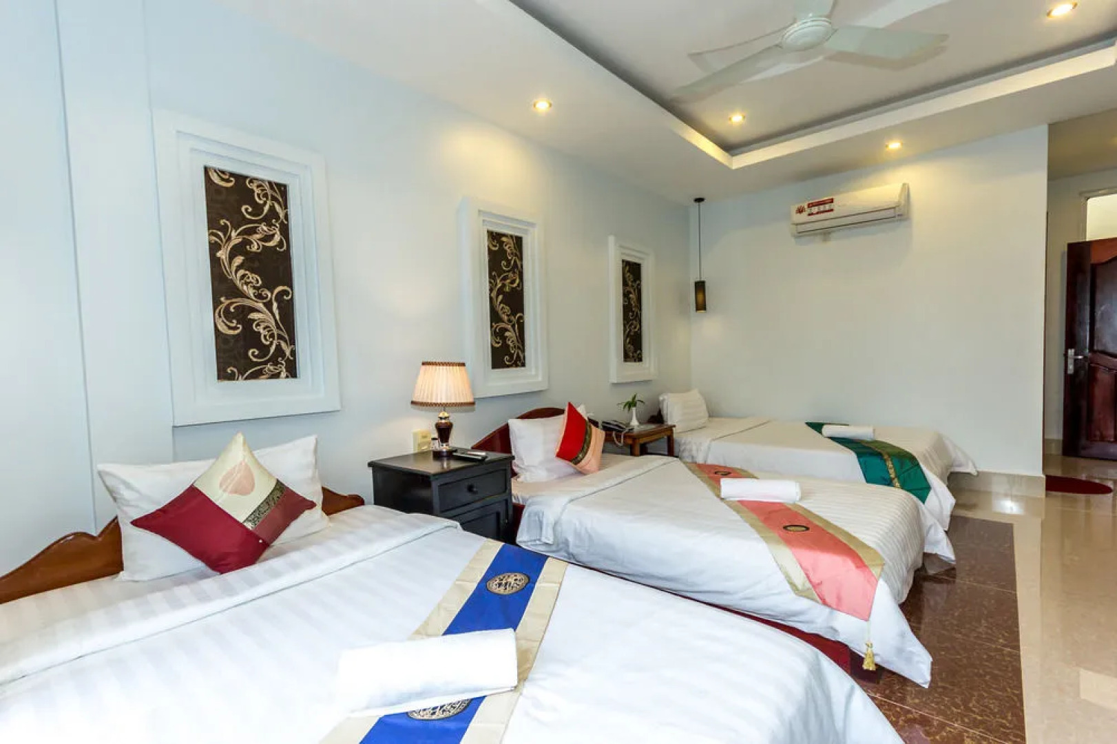 Shining Family Boutique