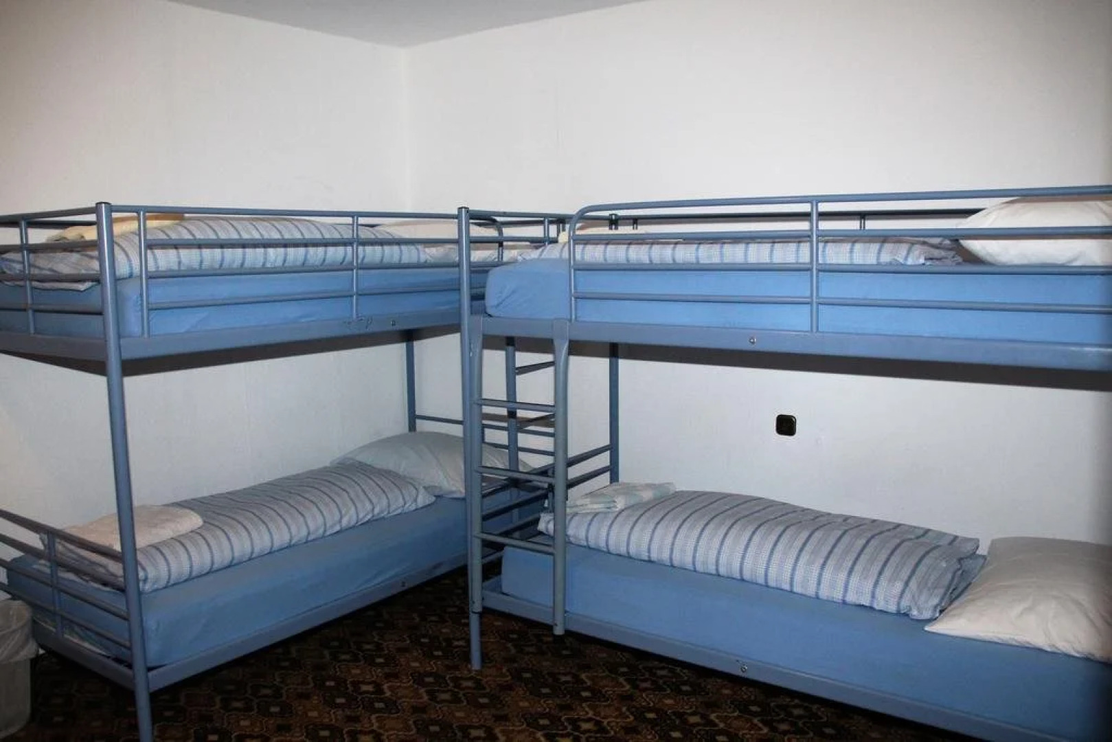 The Treehouse Backpacker Hotel