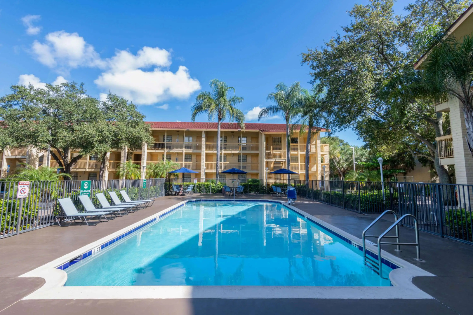 La Quinta East Deerfield Beach - Boca Raton