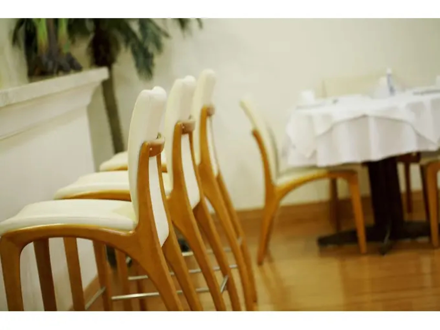 Eston Hotel