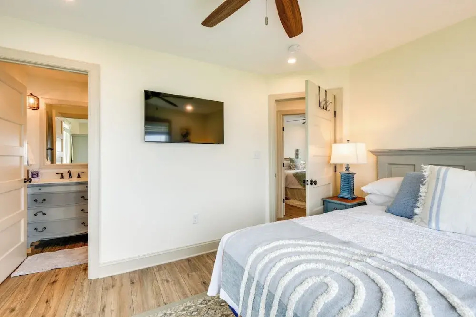 Waterfront Maryland Vacation Home: Private Beach!