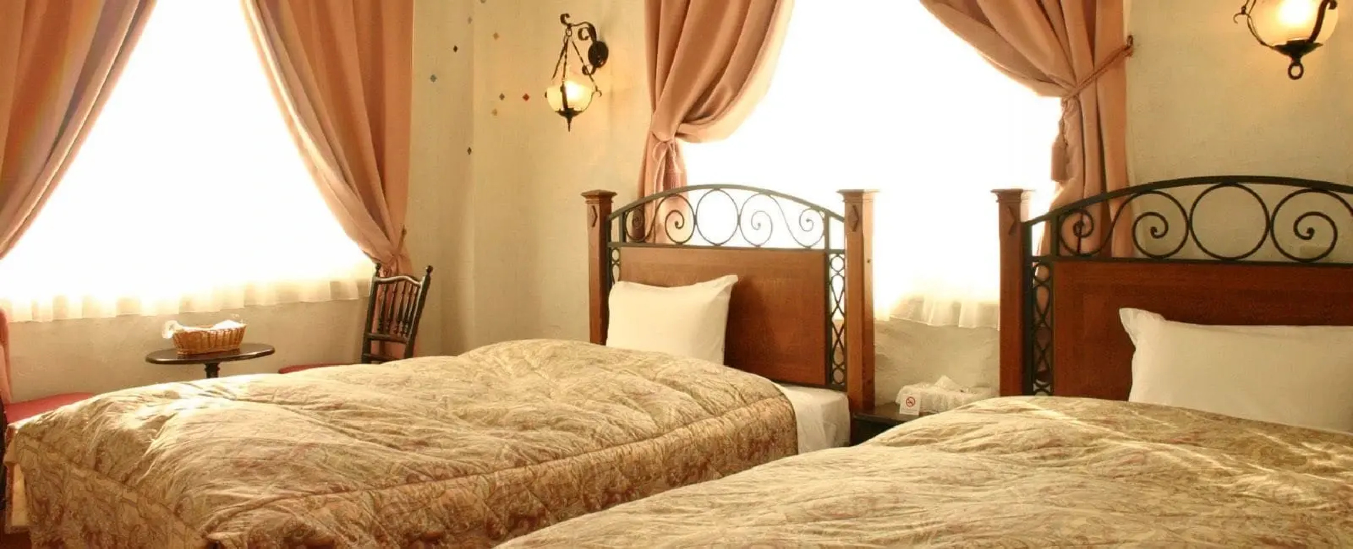 Arabian Art Hotel and Gallery