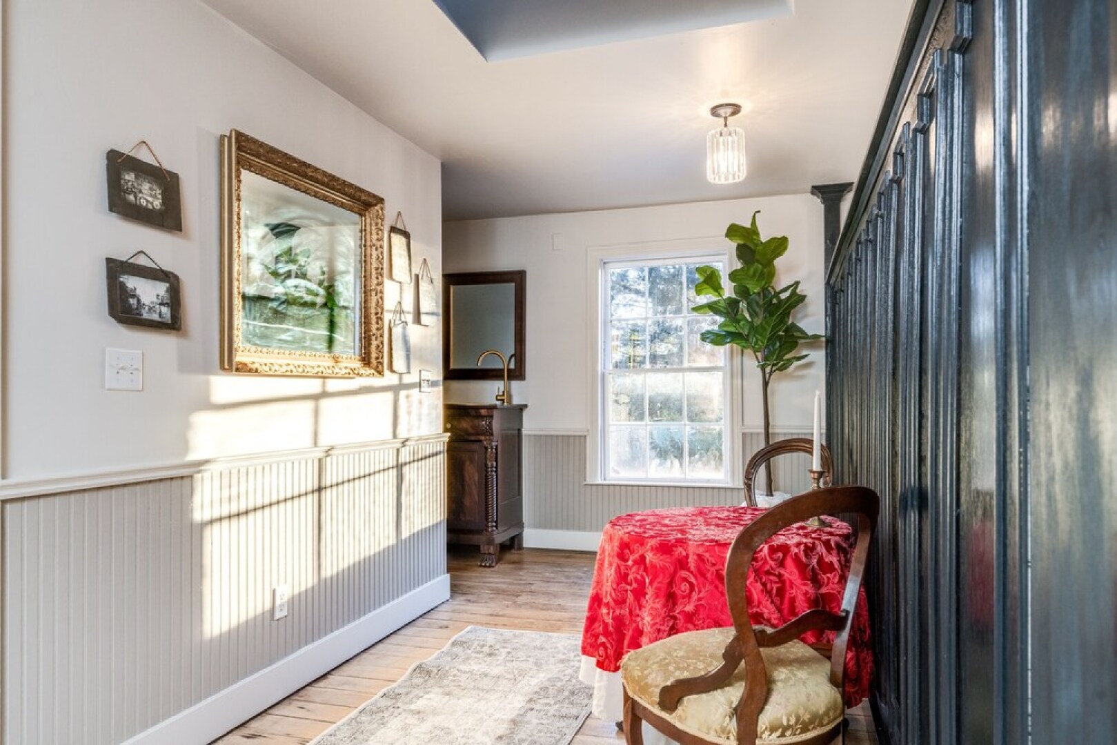 The Dutch Flat Hotel