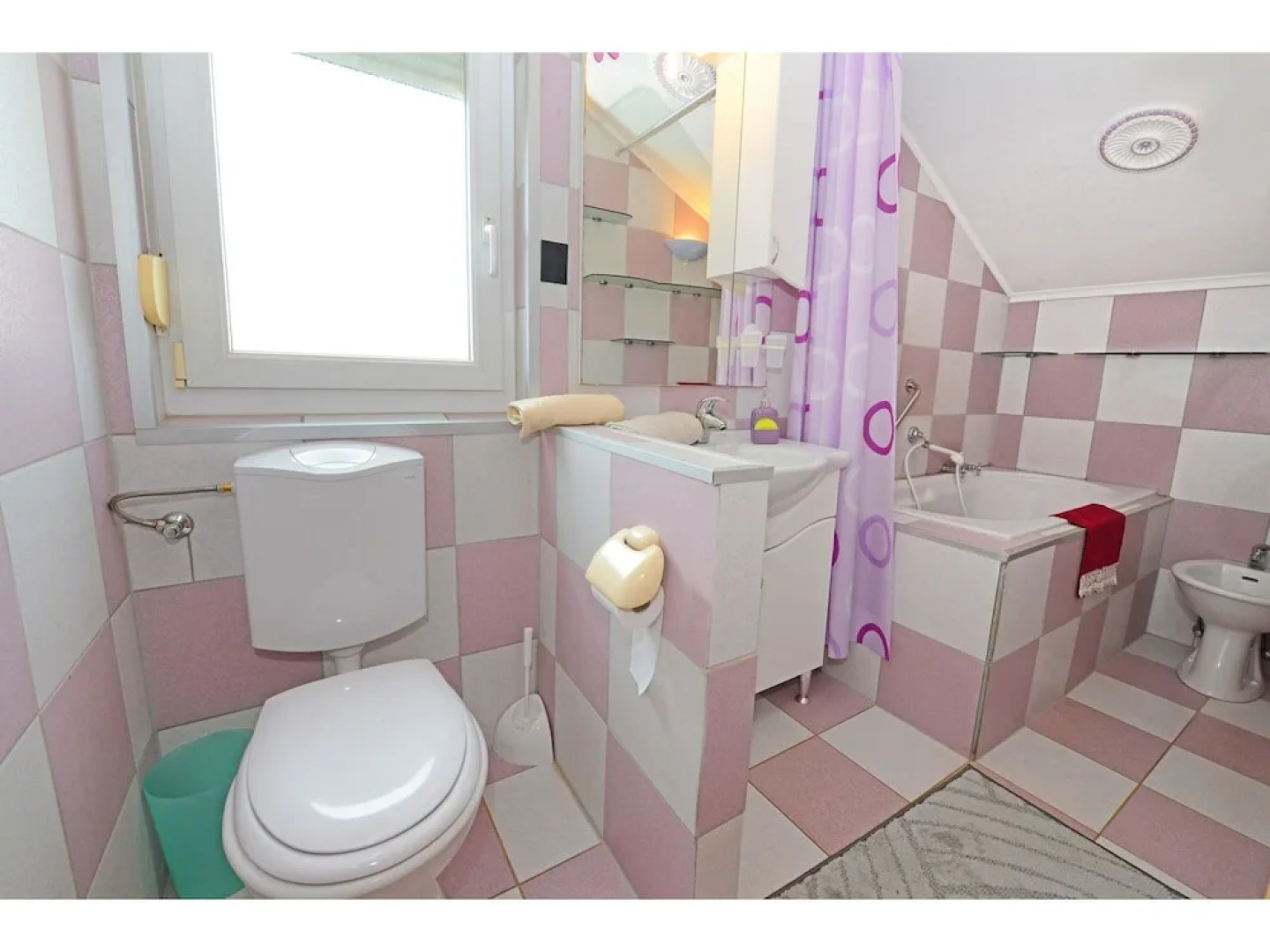 Adorable Holiday Home With Private Pool & Covered Terrace