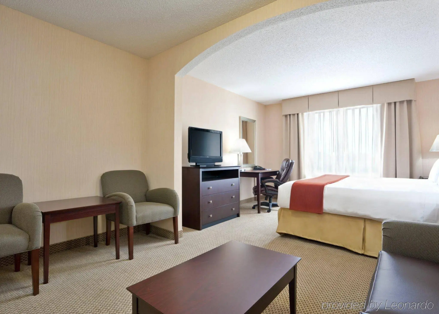Holiday Inn Express Hotel & Suites Dayton North - Tipp City