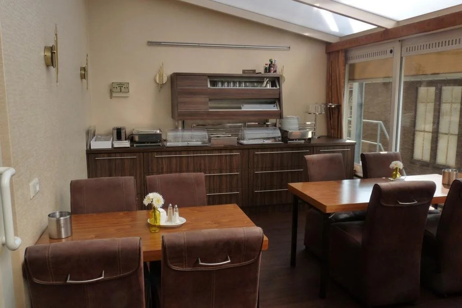 Dutch Hotel