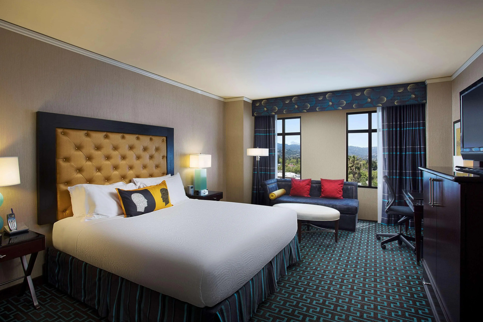 Juniper Hotel Cupertino, Curio Collection by Hilton