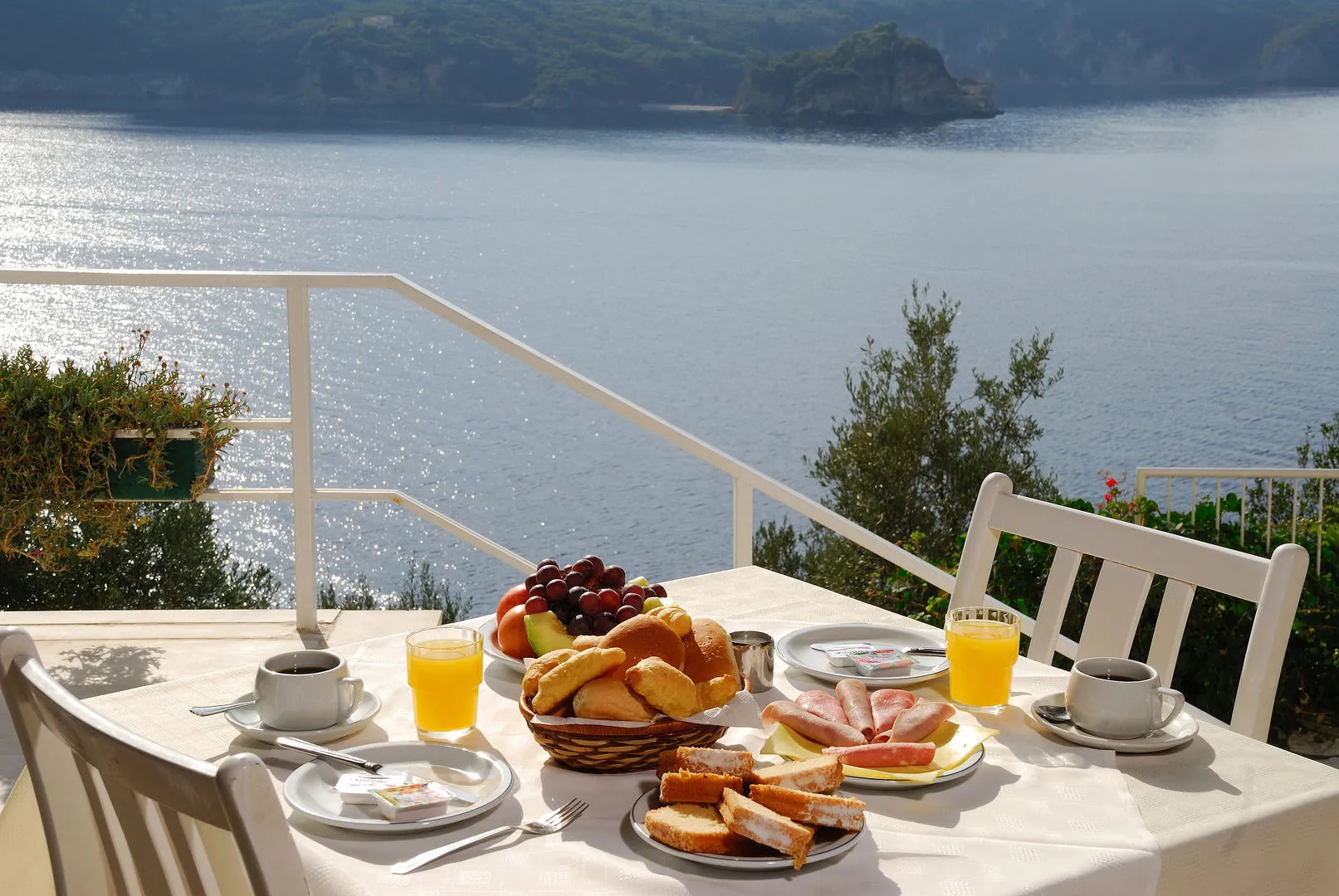 Akrotiri Beach Resort Hotel - Adults friendly