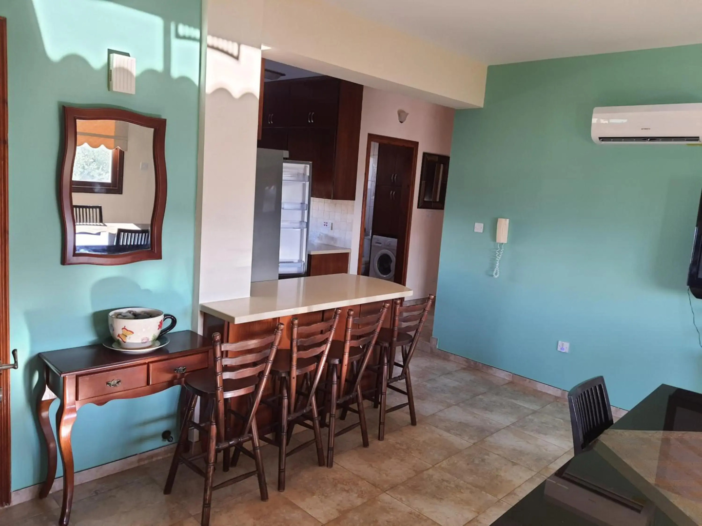 JOANNA SUNSET APTS Pomos