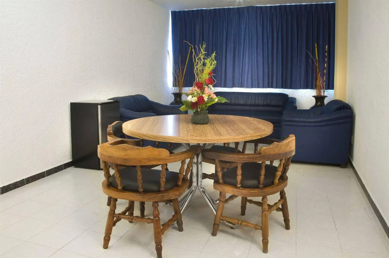 Estanza Hotel & Suites