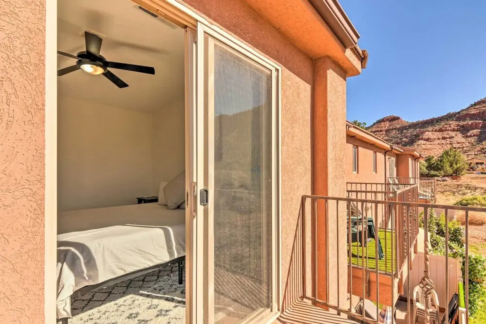 Updated Townhome w/ Patio & Red Rock Views!