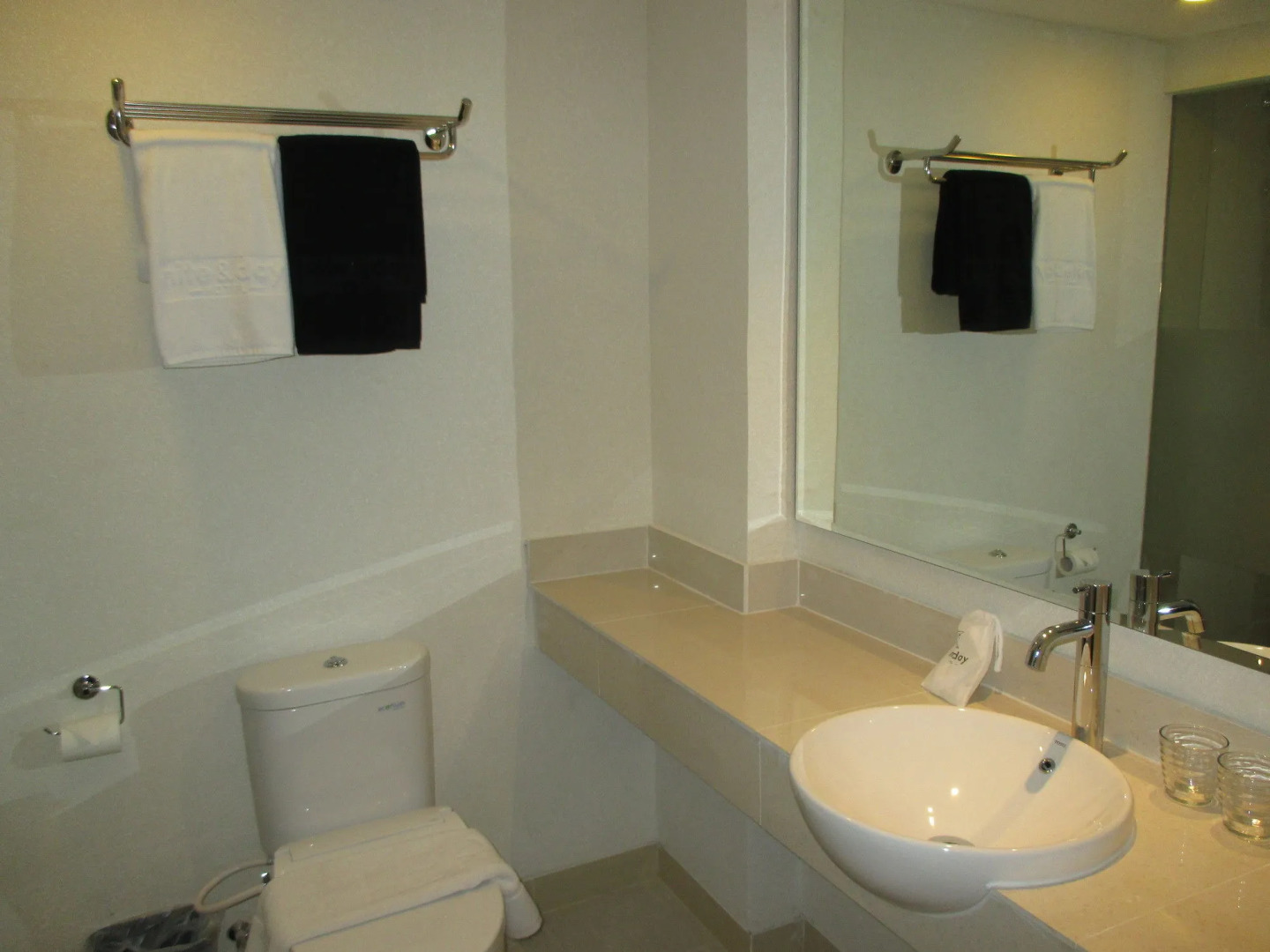 Nite and Day Batam Jodoh Square