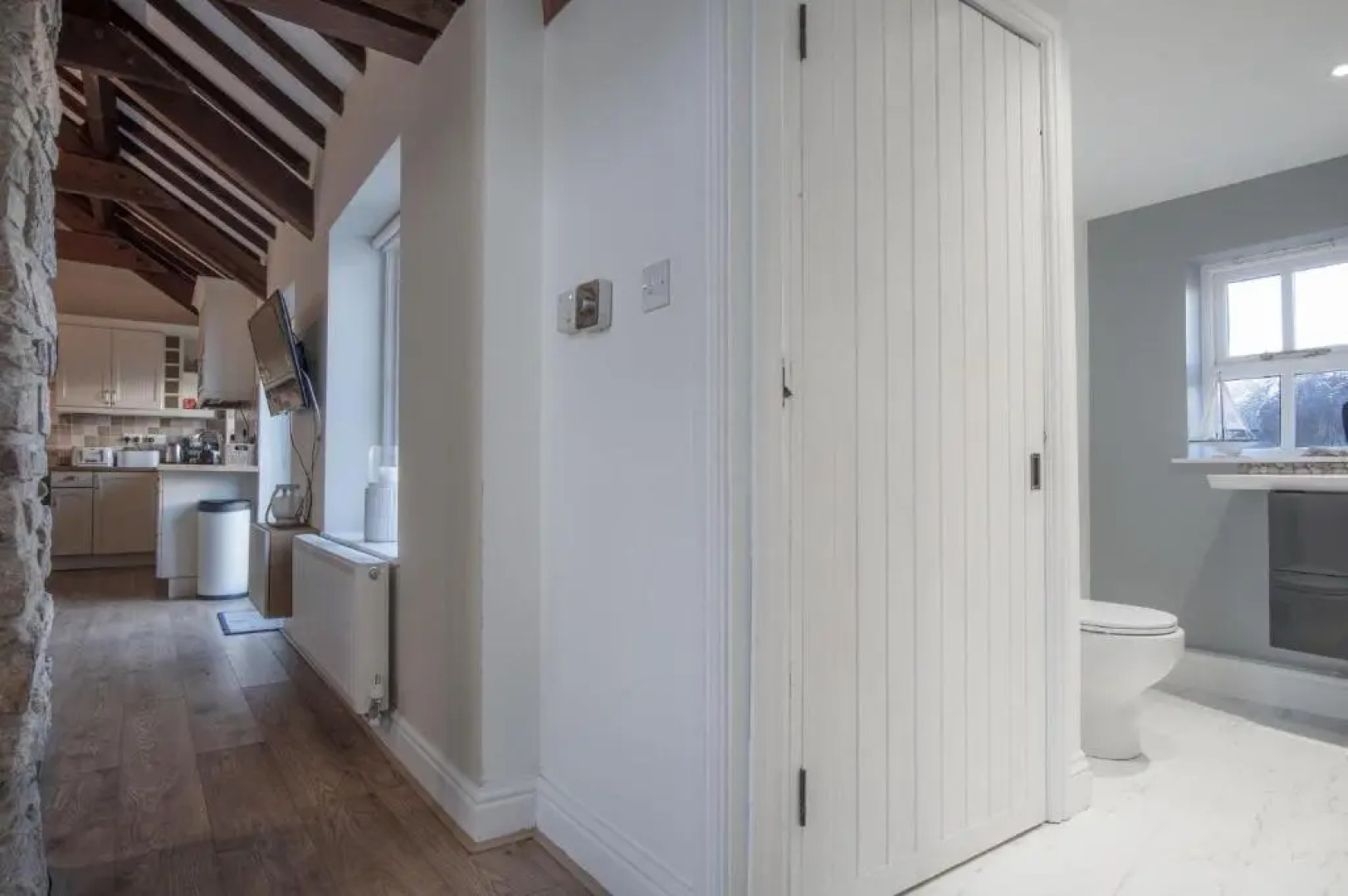 The Old Stables - 3 Bedroom Cottage - Angle