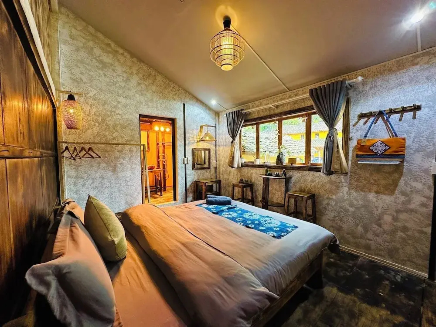 Khói Homestay and Restaurant