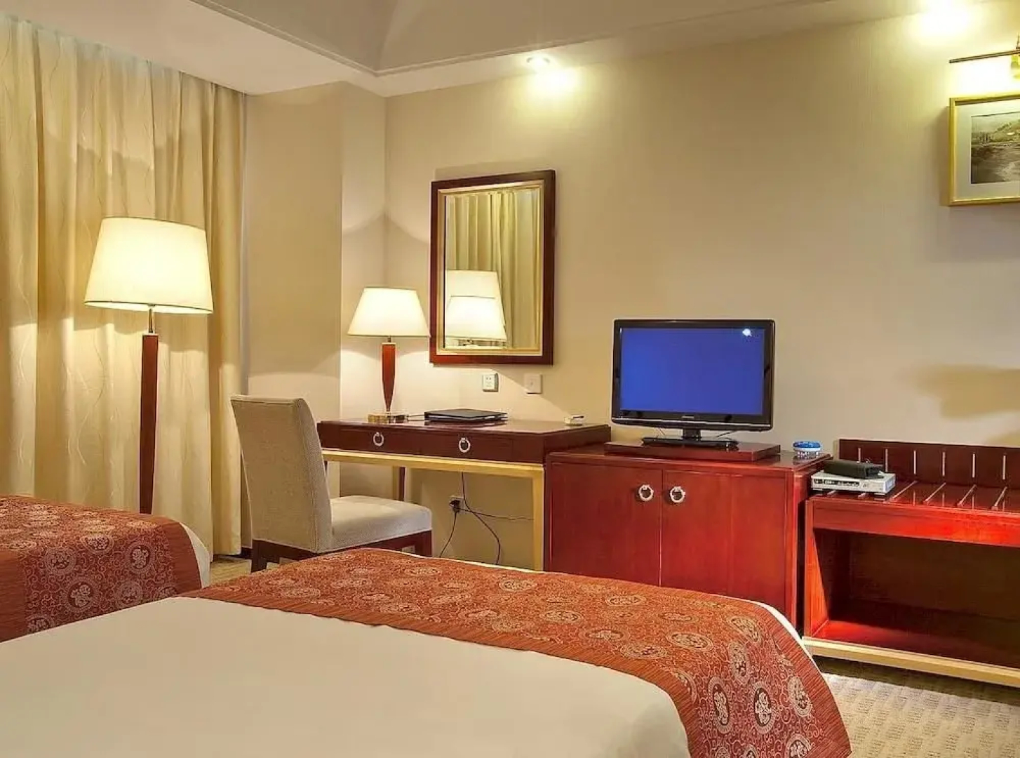 Chengde Tianbao Hotel