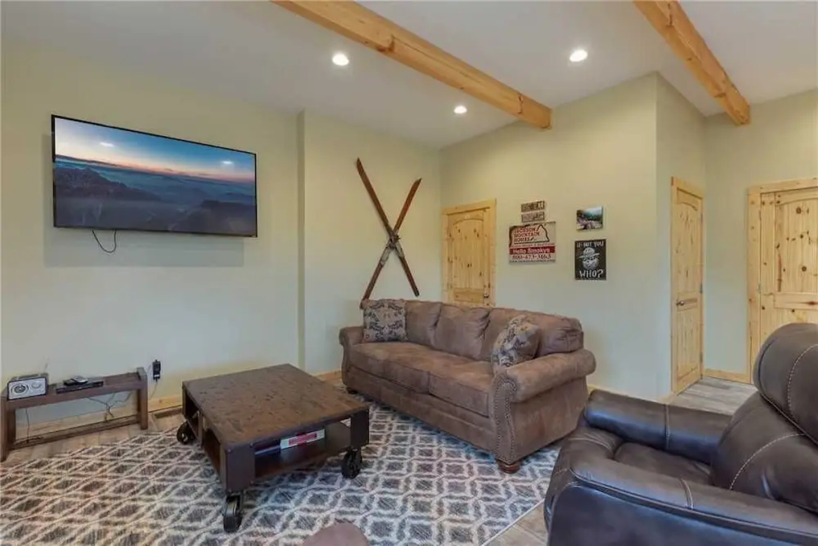 Hello Smokys - Two Bedroom Cabin