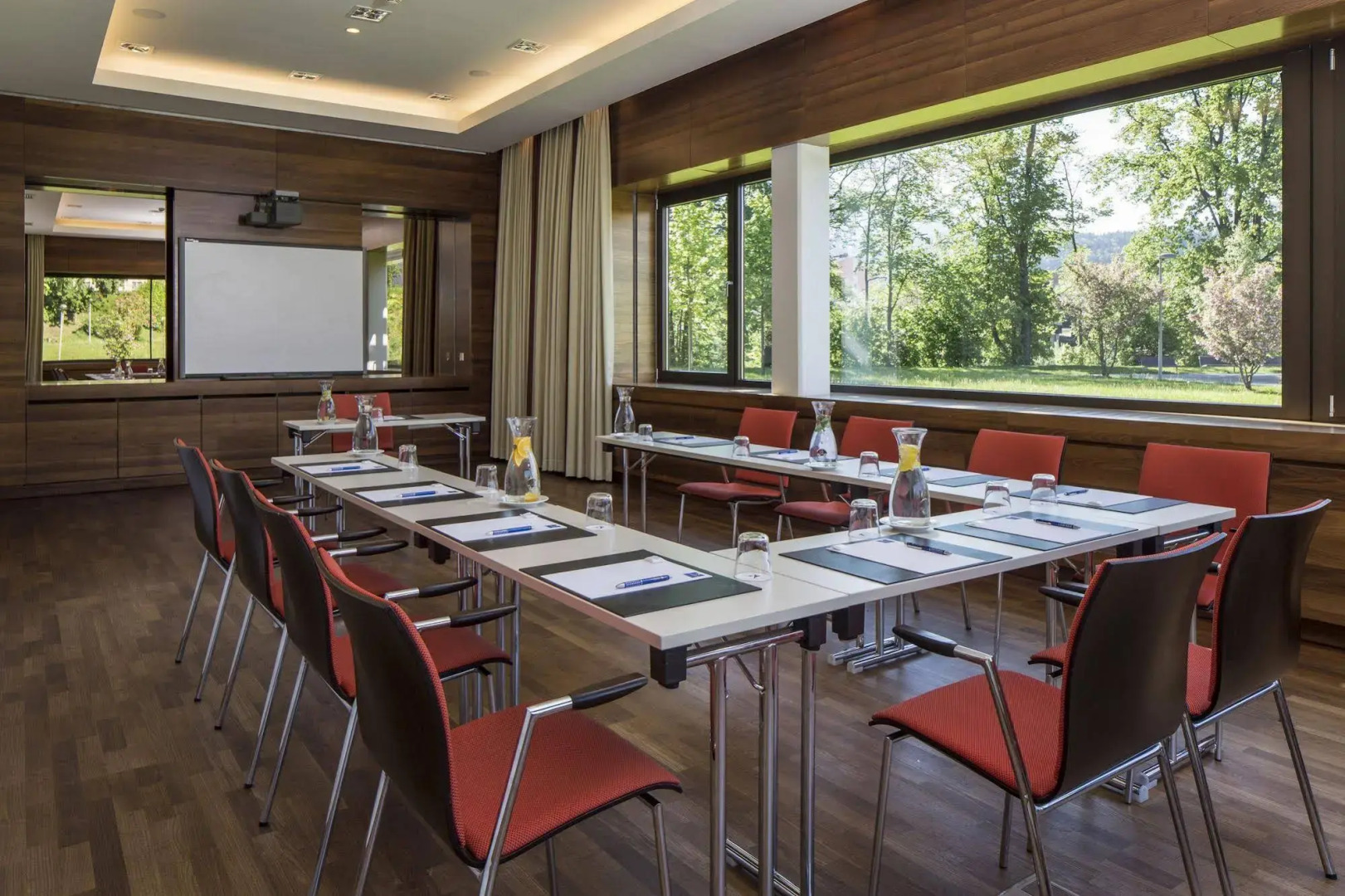 Отель Asia Hotel & Spa Leoben