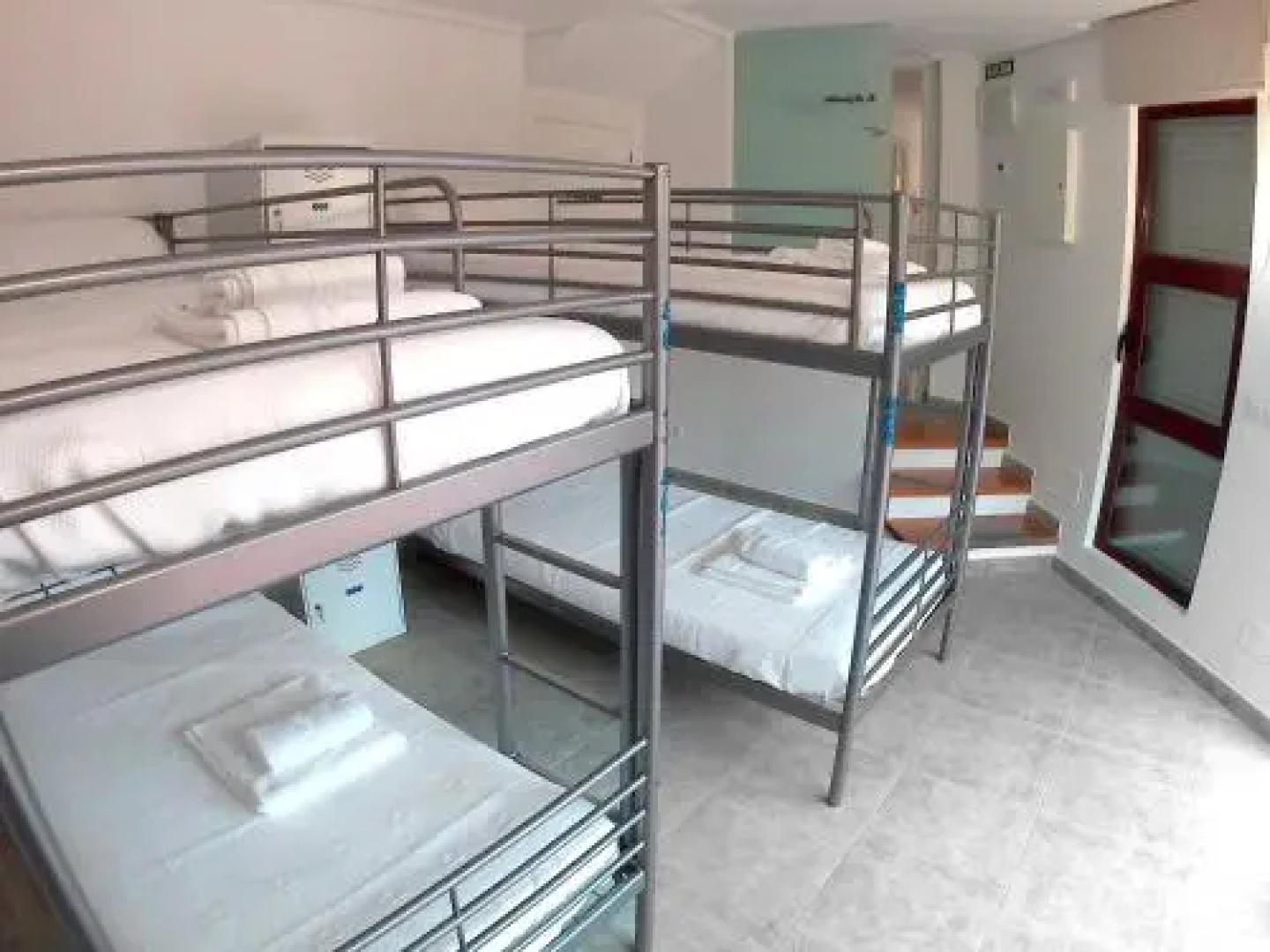 Somo Surfskate hostel