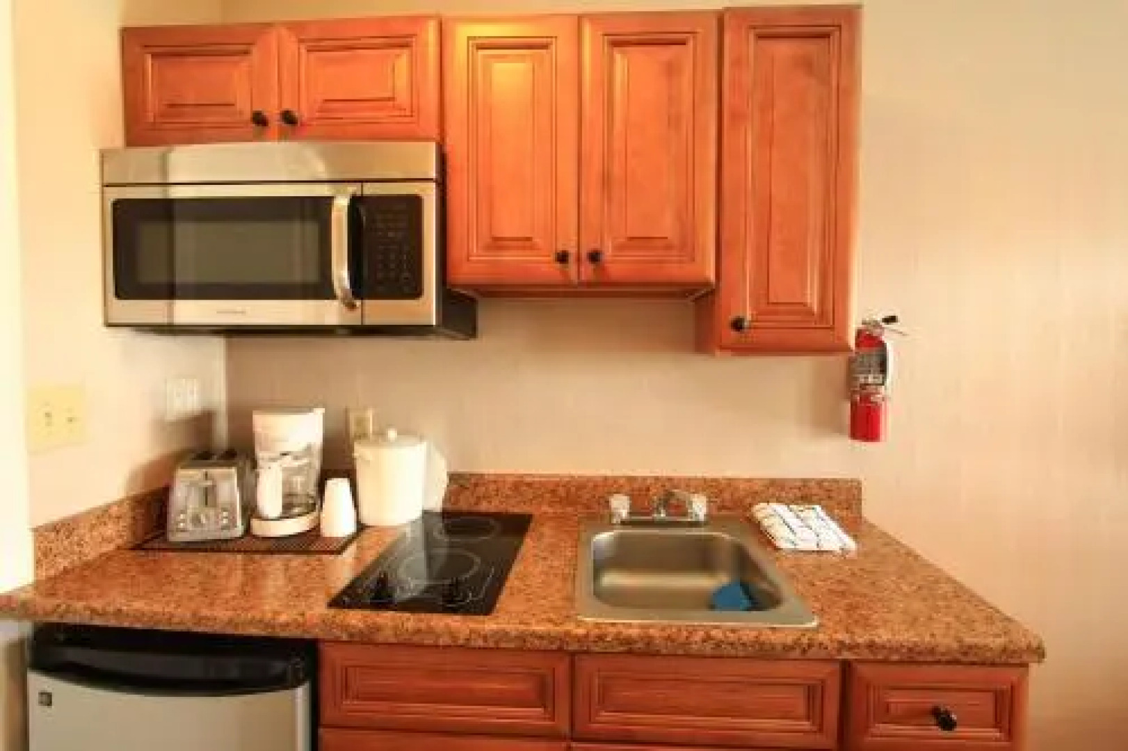 Colton Court Motor Inn