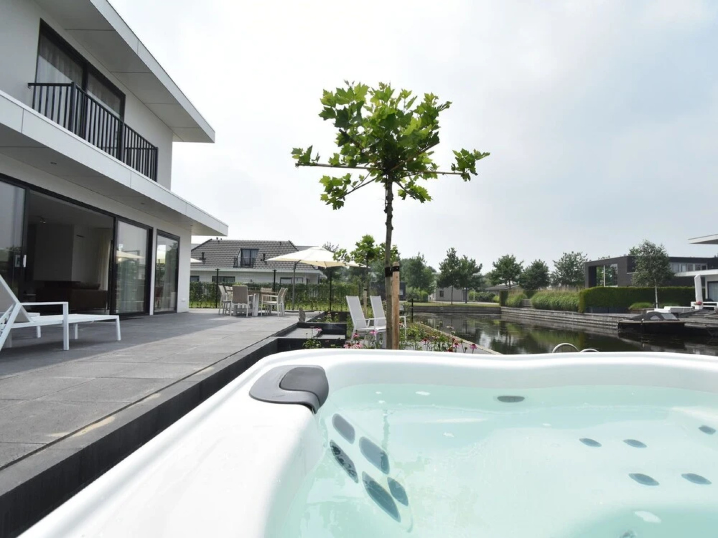 Modern Villa with Hot Tub & Sauna in Harderwijk Flevoland