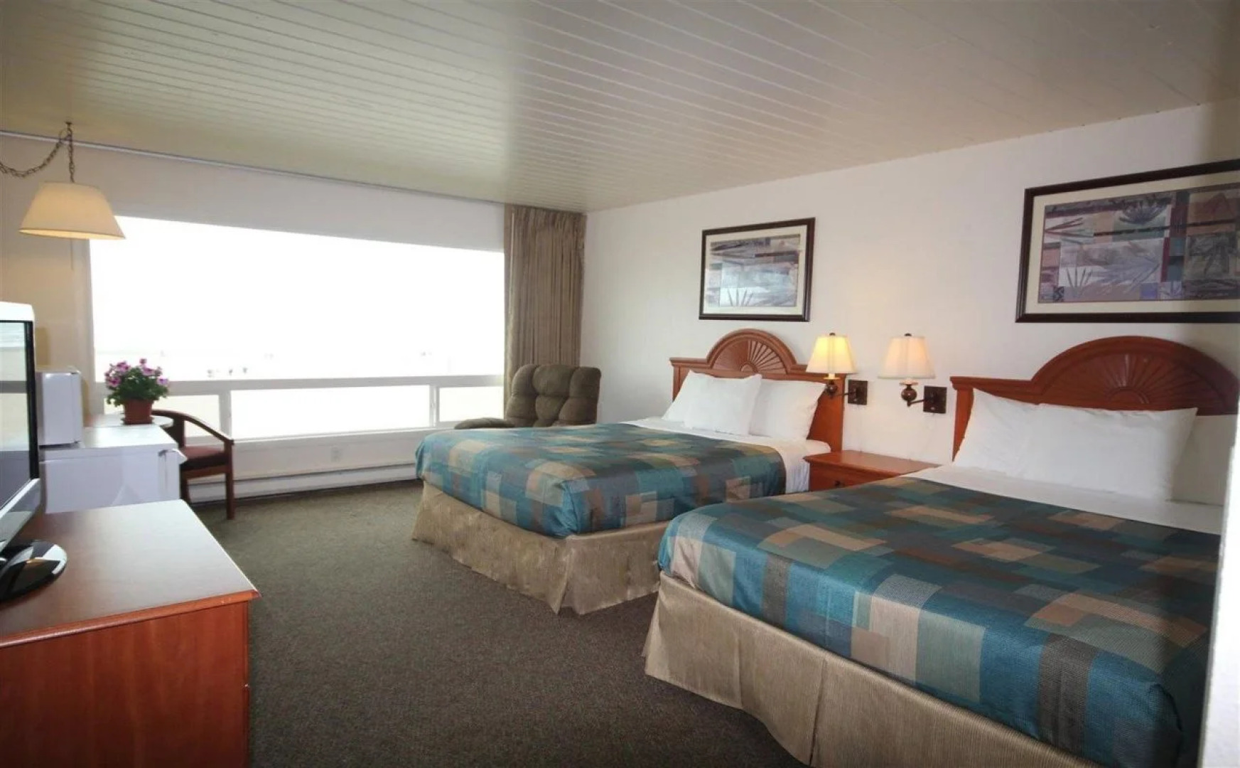 Seashore Inn on the Beach