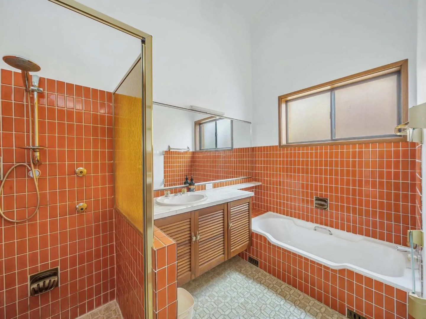 CLOUD NINE Gerringong 4pm Check Out Sundays except Peak season