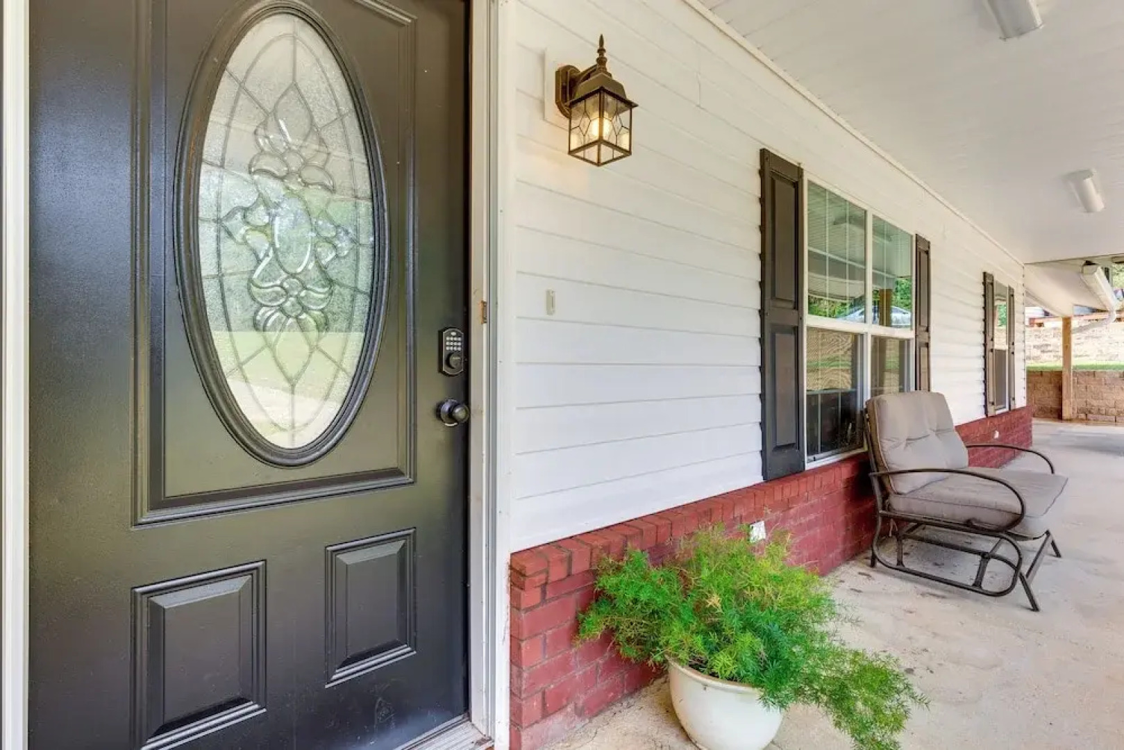 Rural Retreat w/ Covered Porch Near Jackson