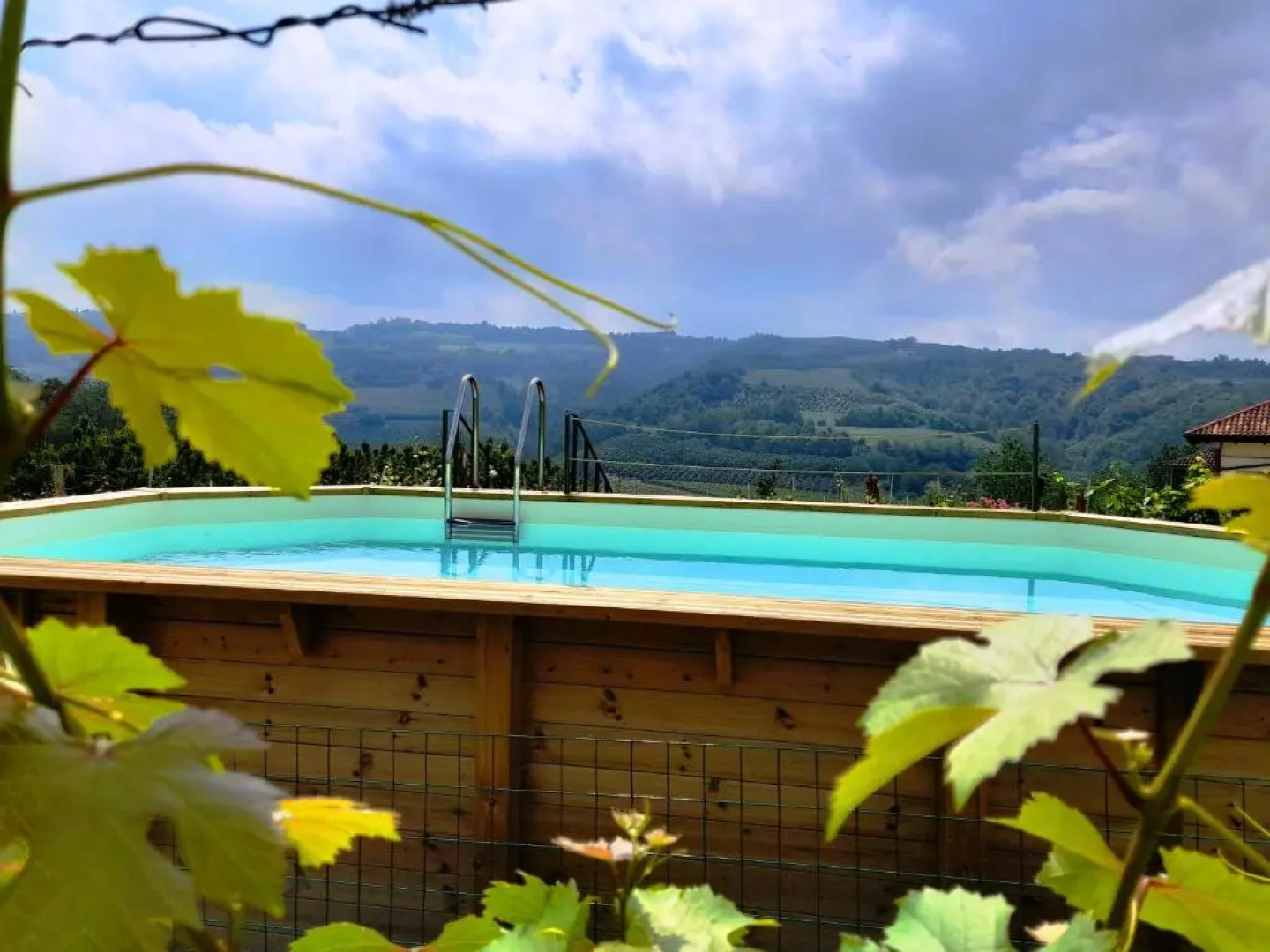 Madama Langa Country House con piscina nelle vigne